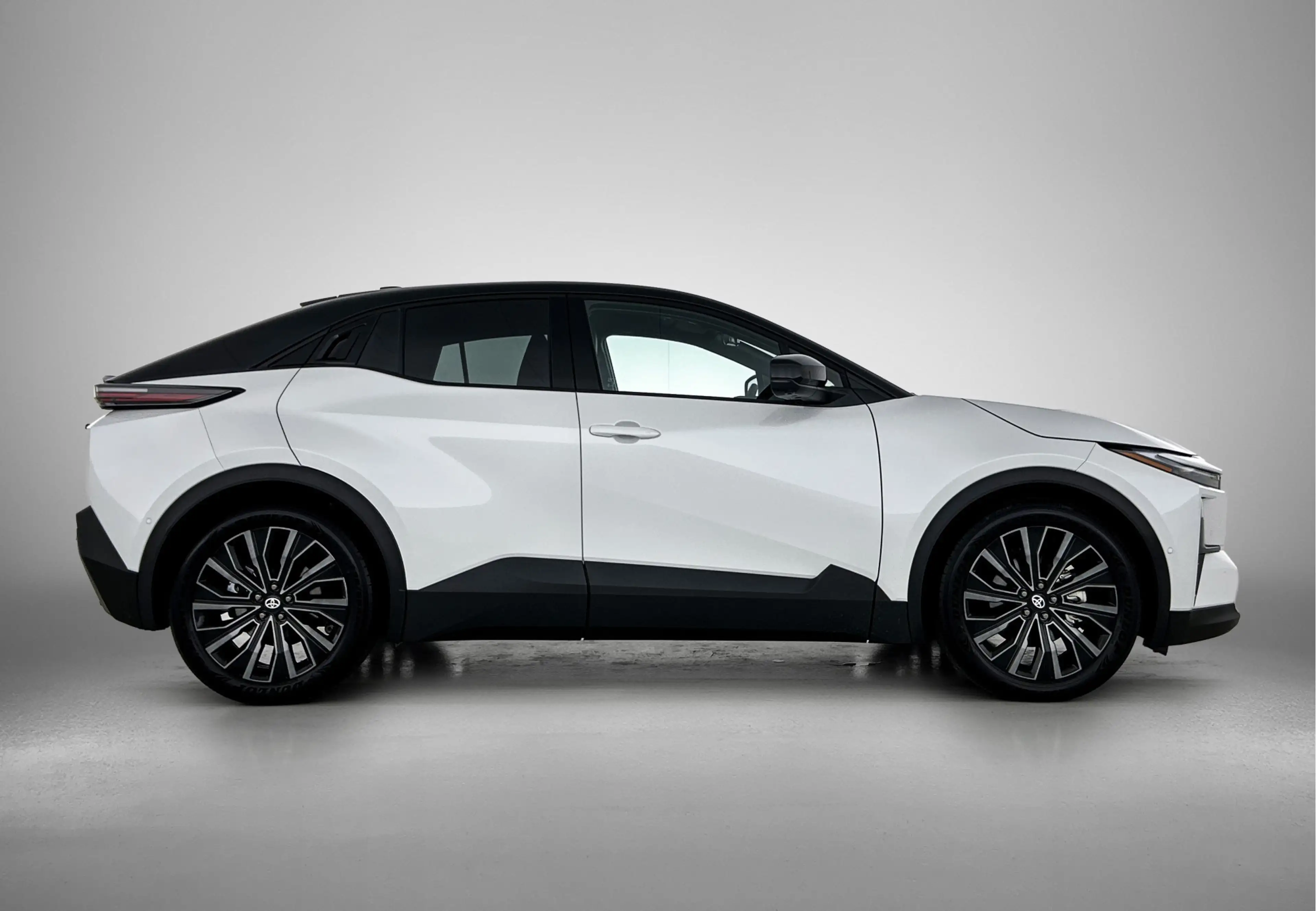 Toyota C-HR+ Executive AWD 77 kWh *EV-Deal* | Stoel en stuurwie — photo 12