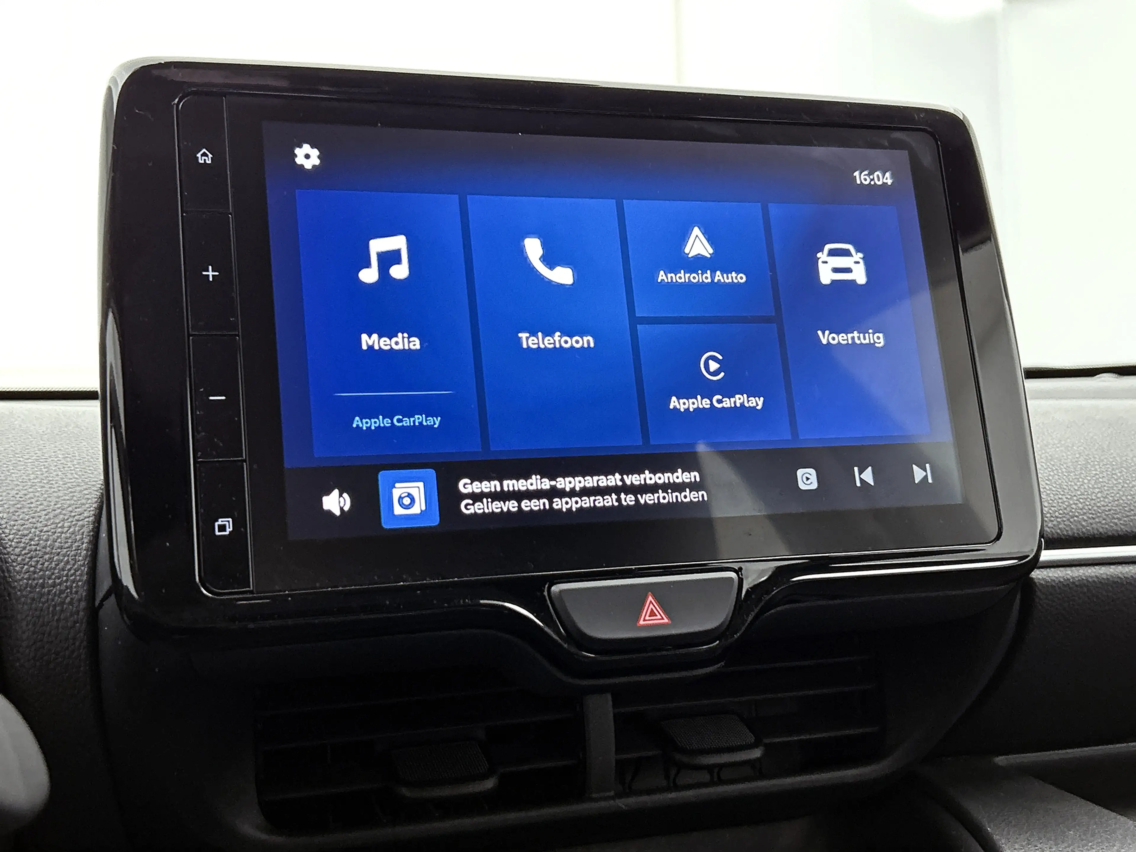 Mazda 2 Hybrid 1.5 Exclusive-line | Stuur-/Stoelverwarming — photo 9