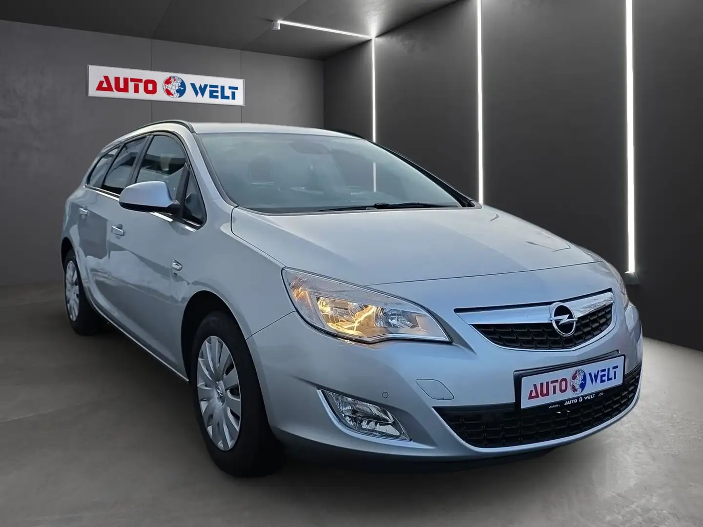Opel Astra J Sports Tourer 1.4 Turbo PDC Sitzheizung Argent - 2