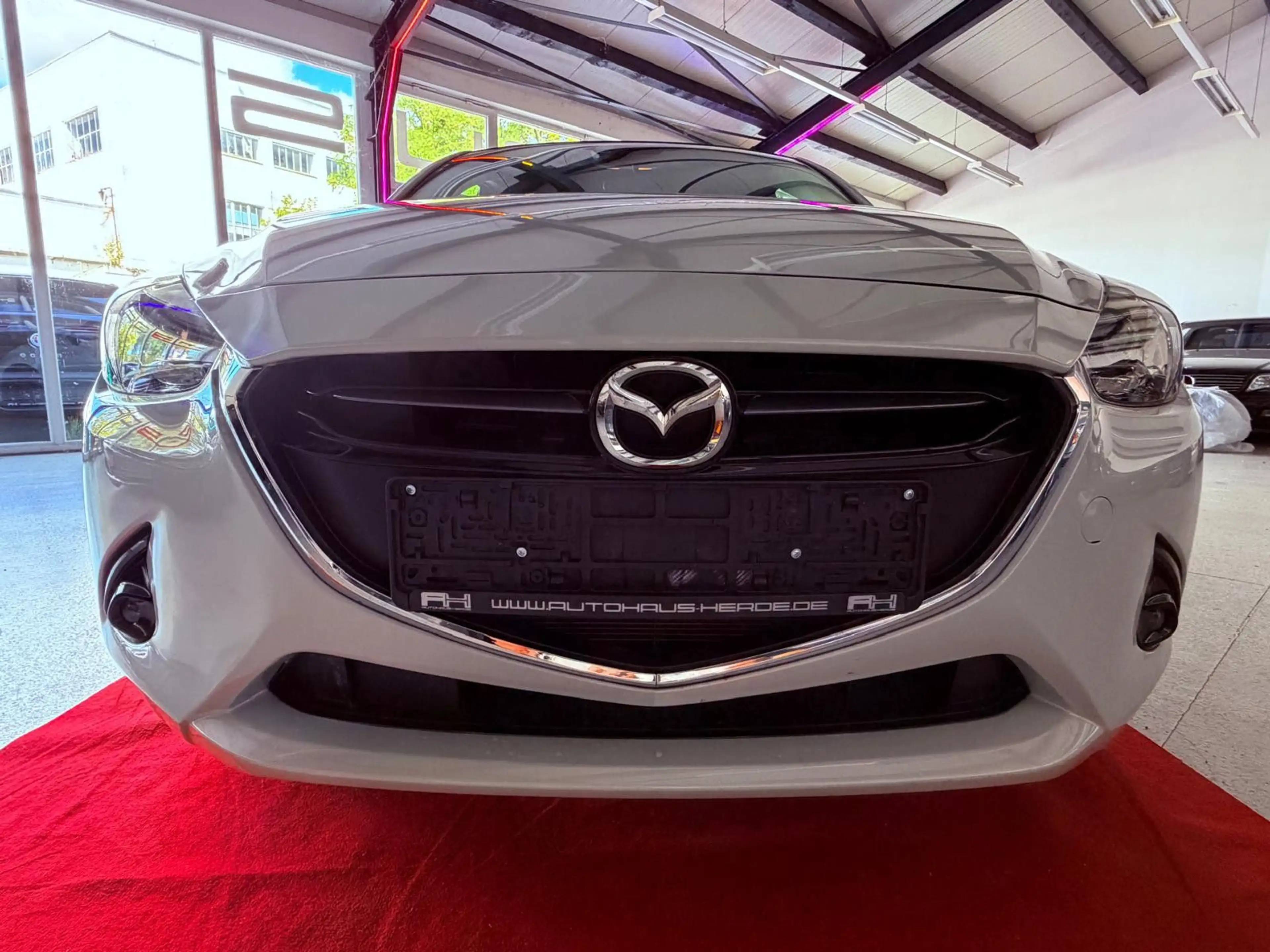 Mazda 2 Lim. Kizoku Intense -LED -HUD -Kamera -Teilled — photo 10