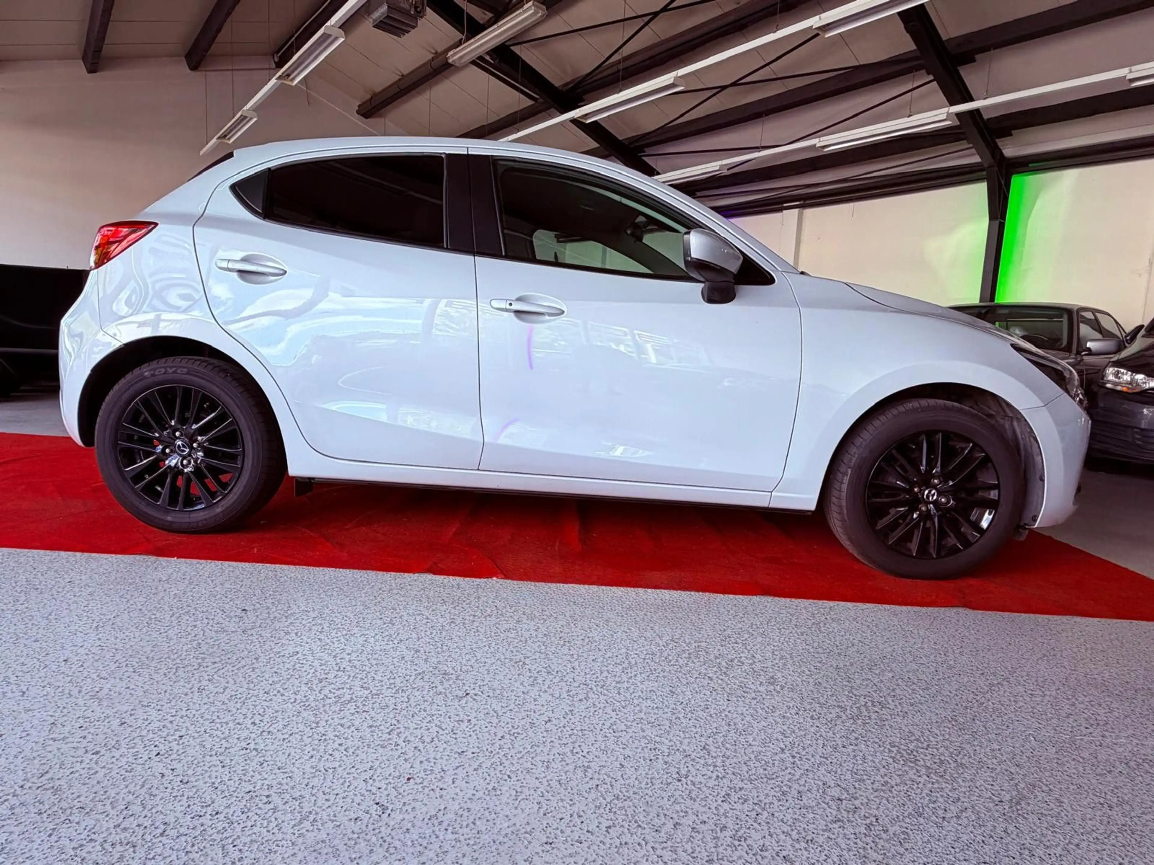 Mazda 2 Lim. Kizoku Intense -LED -HUD -Kamera -Teilled — photo 9