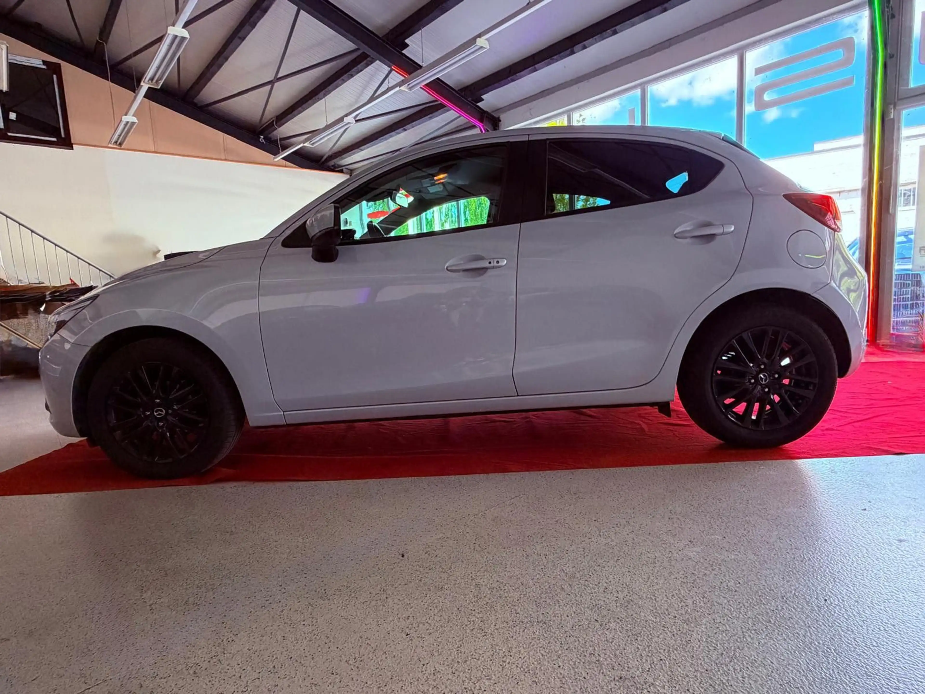 Mazda 2 Lim. Kizoku Intense -LED -HUD -Kamera -Teilled — photo 8