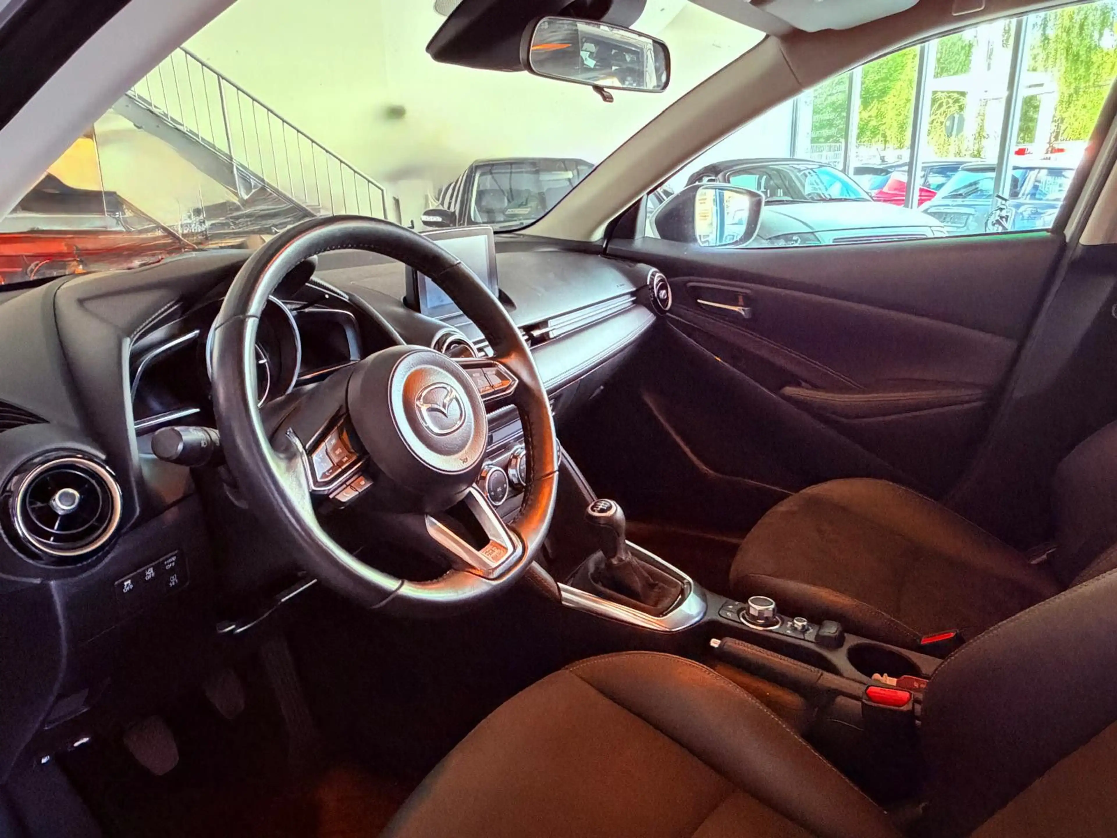 Mazda 2 Lim. Kizoku Intense -LED -HUD -Kamera -Teilled — photo 6