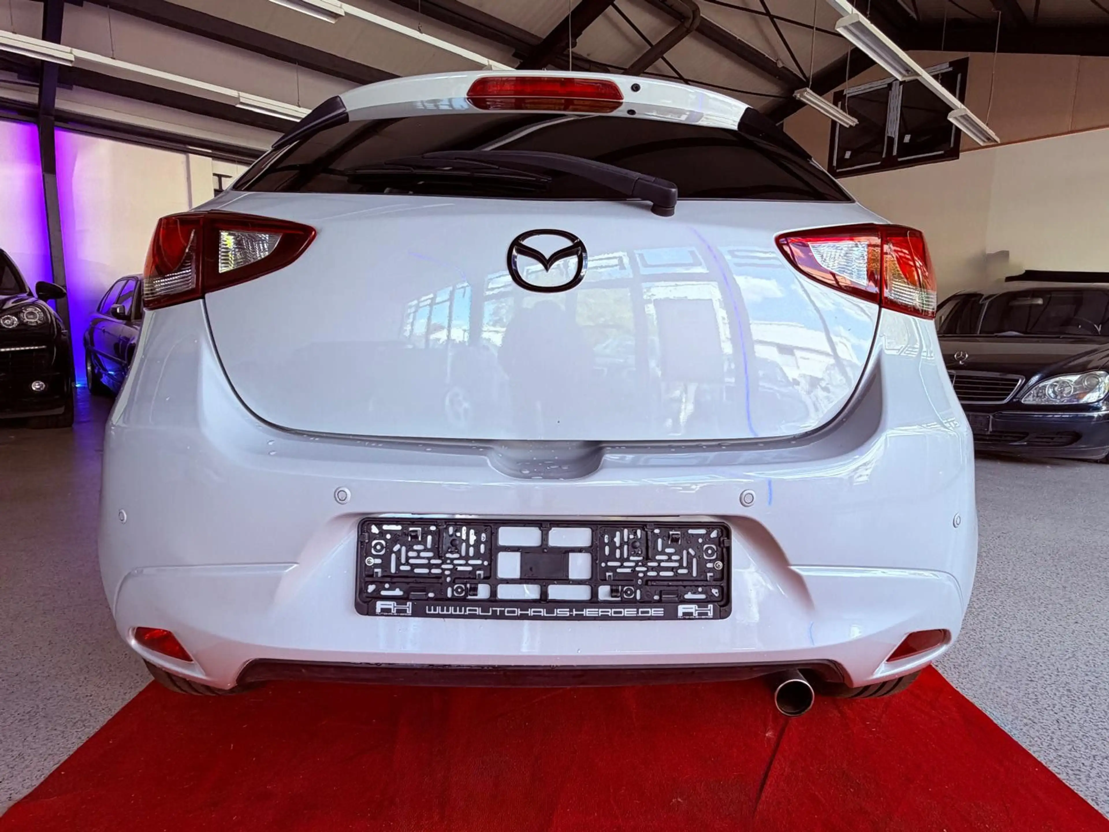 Mazda 2 Lim. Kizoku Intense -LED -HUD -Kamera -Teilled — photo 11