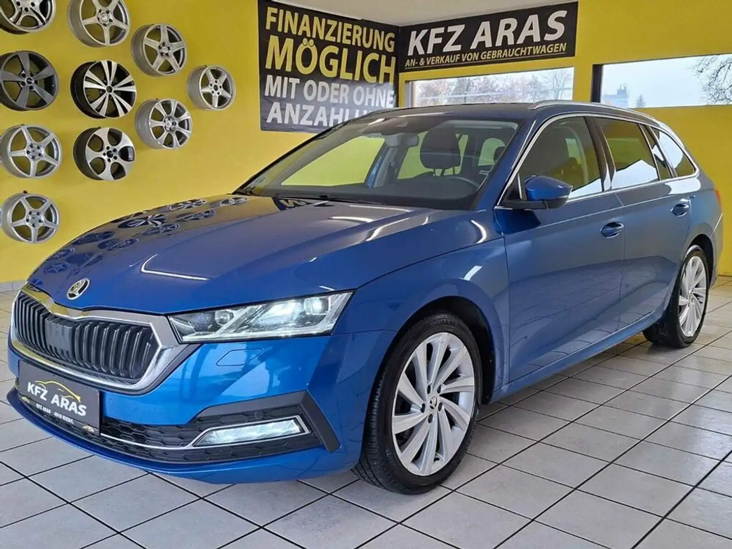 Skoda Octavia STYLE PLUS, MATRIX LED, VIRTUAL COCKPIT Bleu - 1