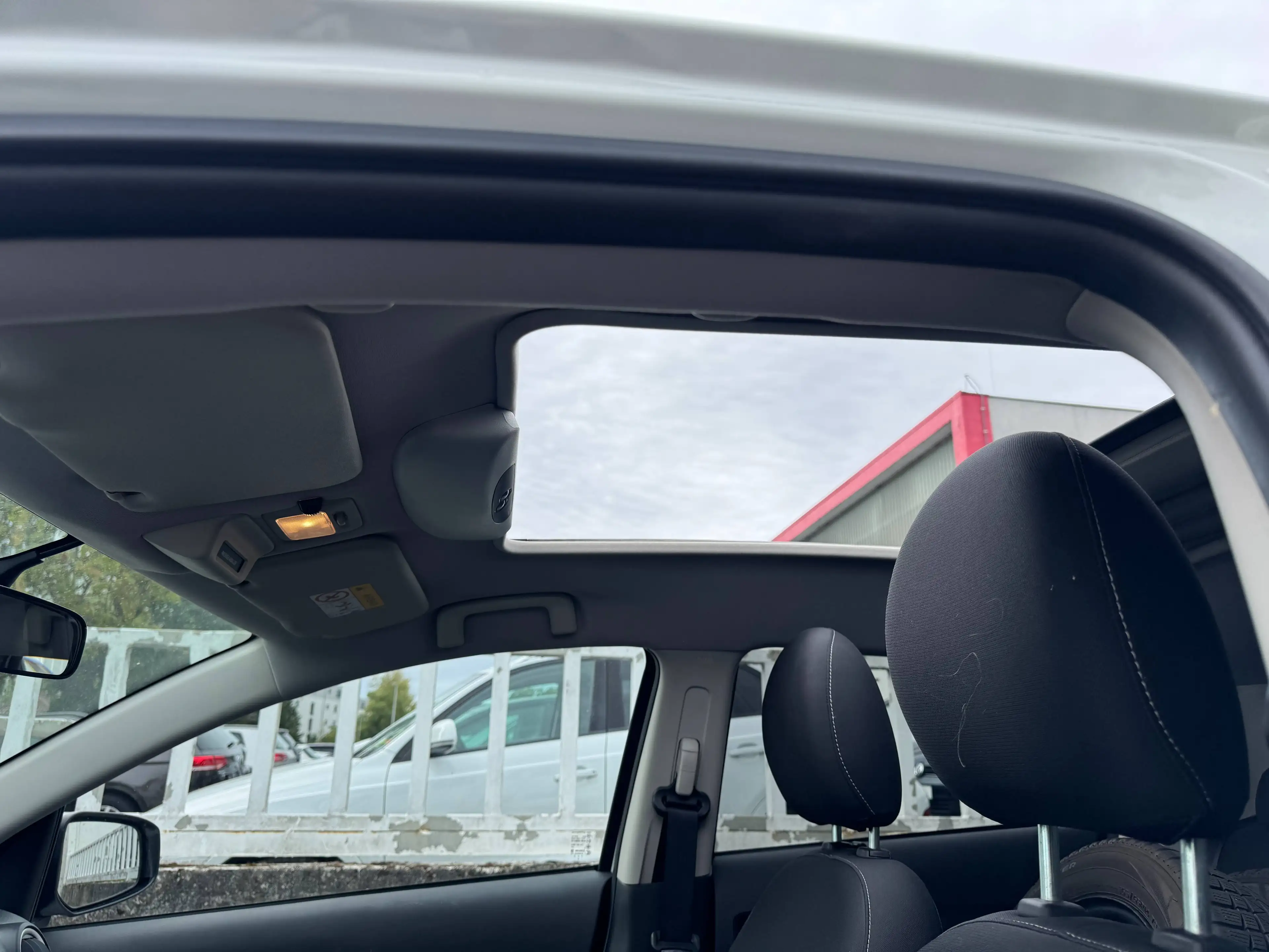 Mitsubishi Space Star Diamant Edition AUTOMATIK*UNFALLFREI*BLUETOOTH*SOMMER+WINTERREIFEN*TOP ZUSTAND — photo 14