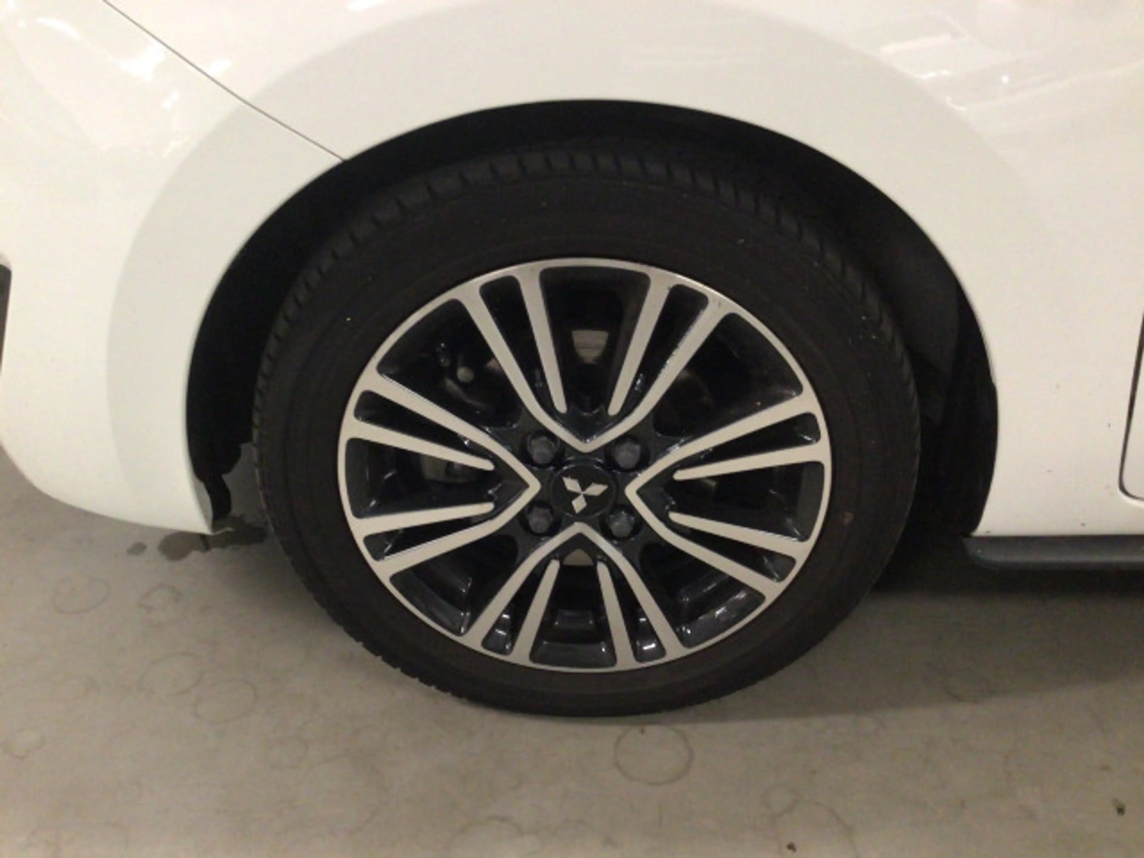 Mitsubishi Space Star Diamant Edition AUTOMATIK*UNFALLFREI*BLUETOOTH*SOMMER+WINTERREIFEN*TOP ZUSTAND — photo 6
