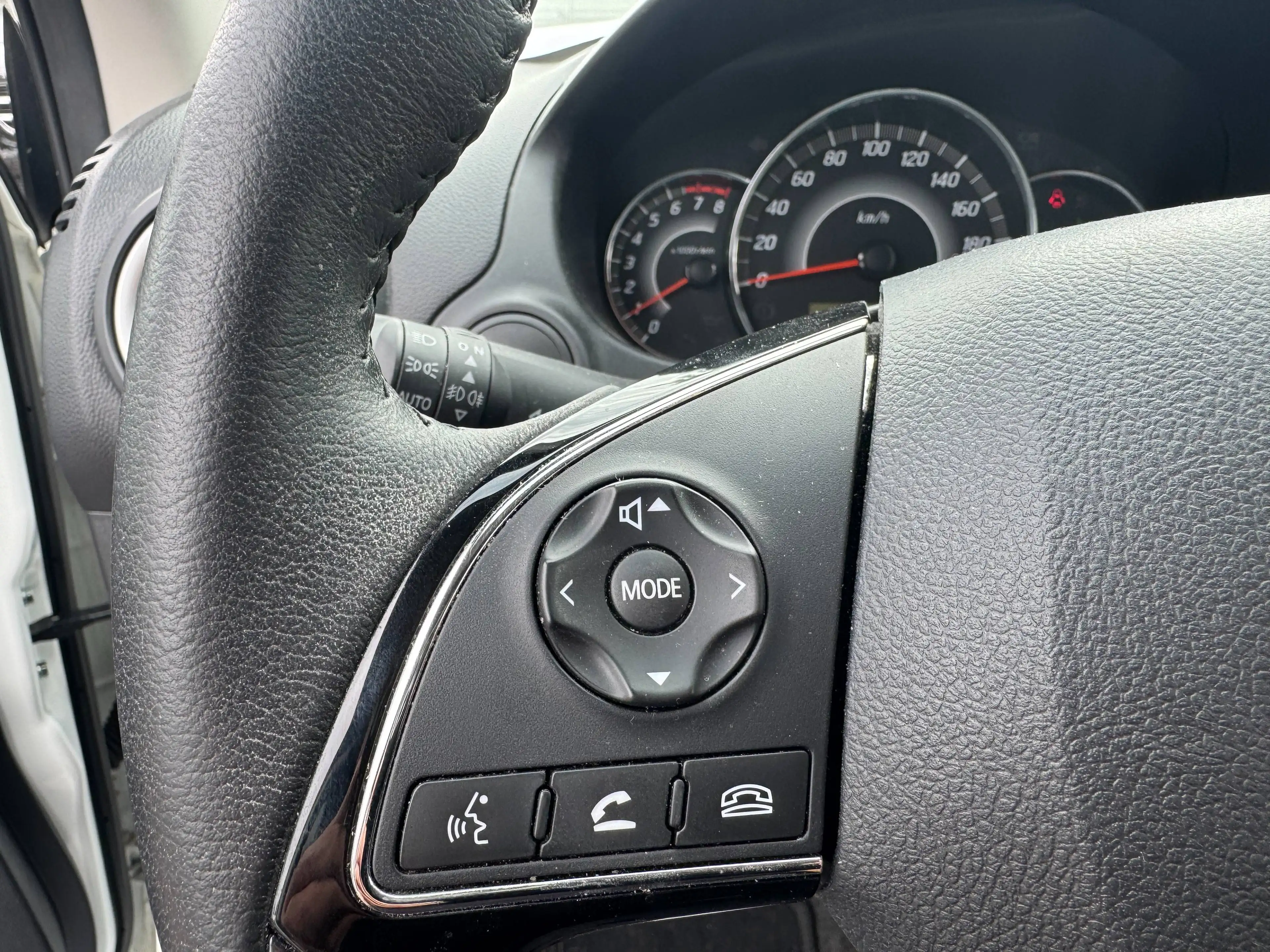 Mitsubishi Space Star Diamant Edition AUTOMATIK*UNFALLFREI*BLUETOOTH*SOMMER+WINTERREIFEN*TOP ZUSTAND — photo 13