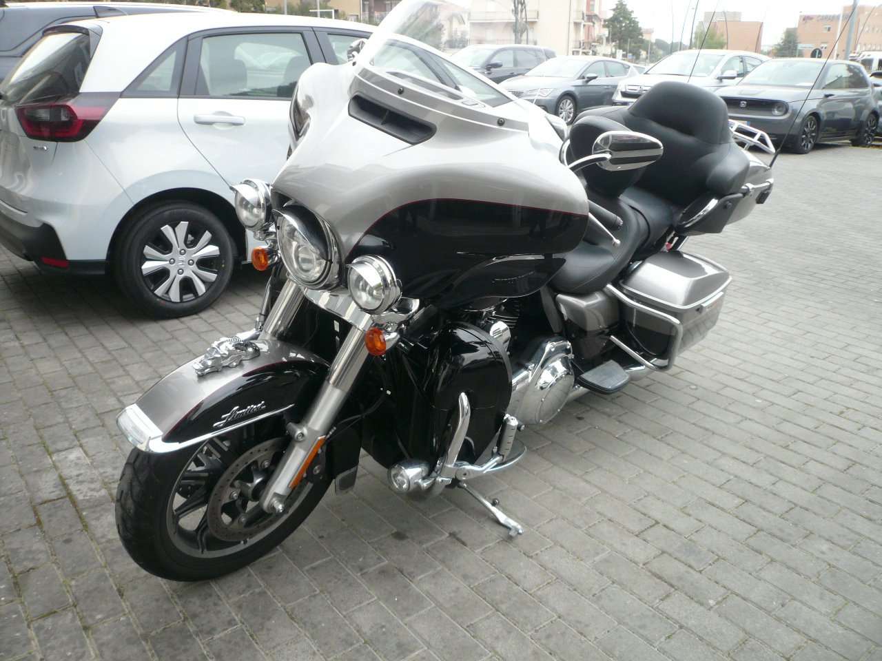 Harley-Davidson Electra Glide 1.690 cc 87 cv