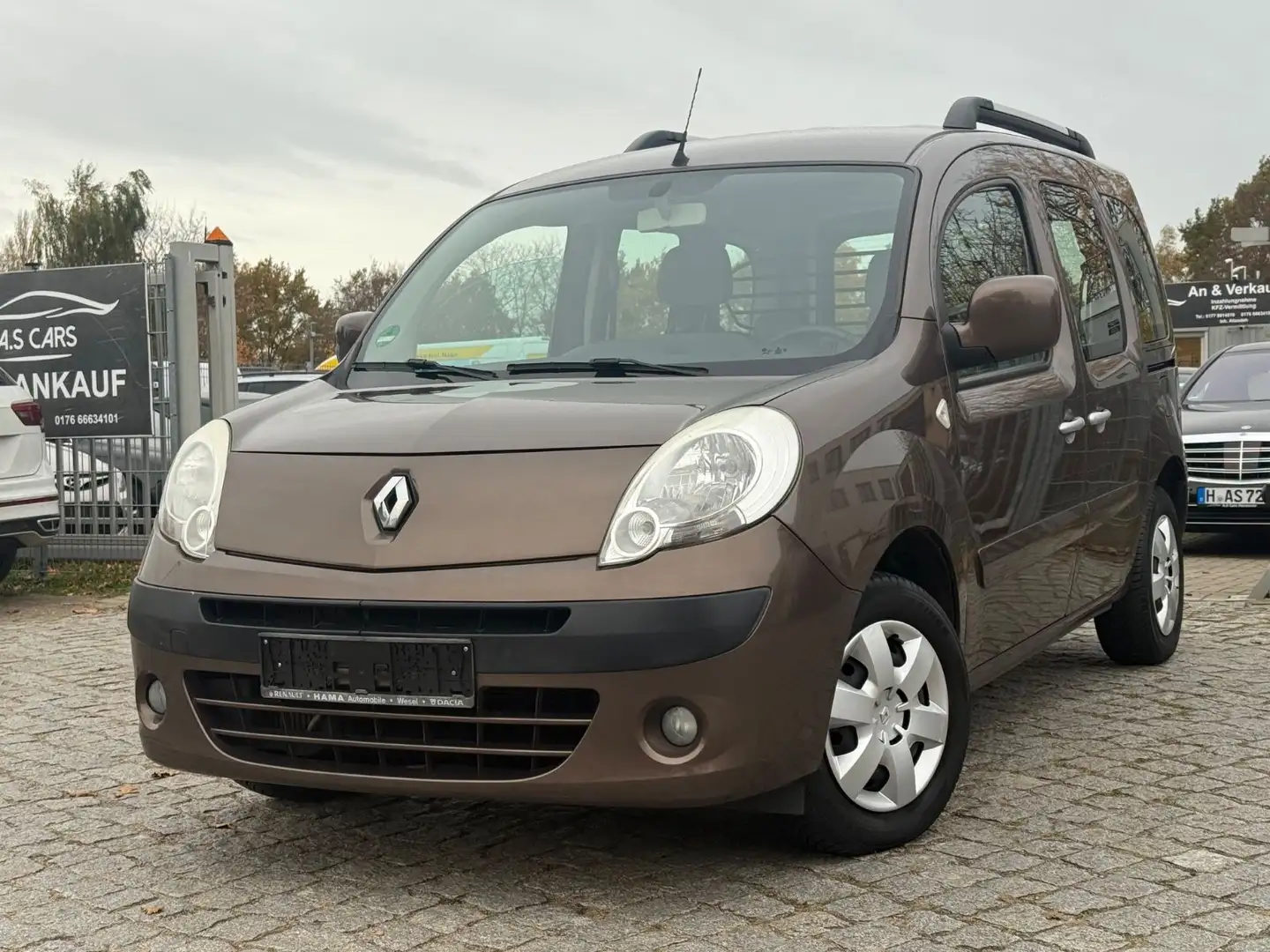 Renault Kangoo 1.5 dCi Happy Family*Klima*Servo*Euro5 Braun - 1