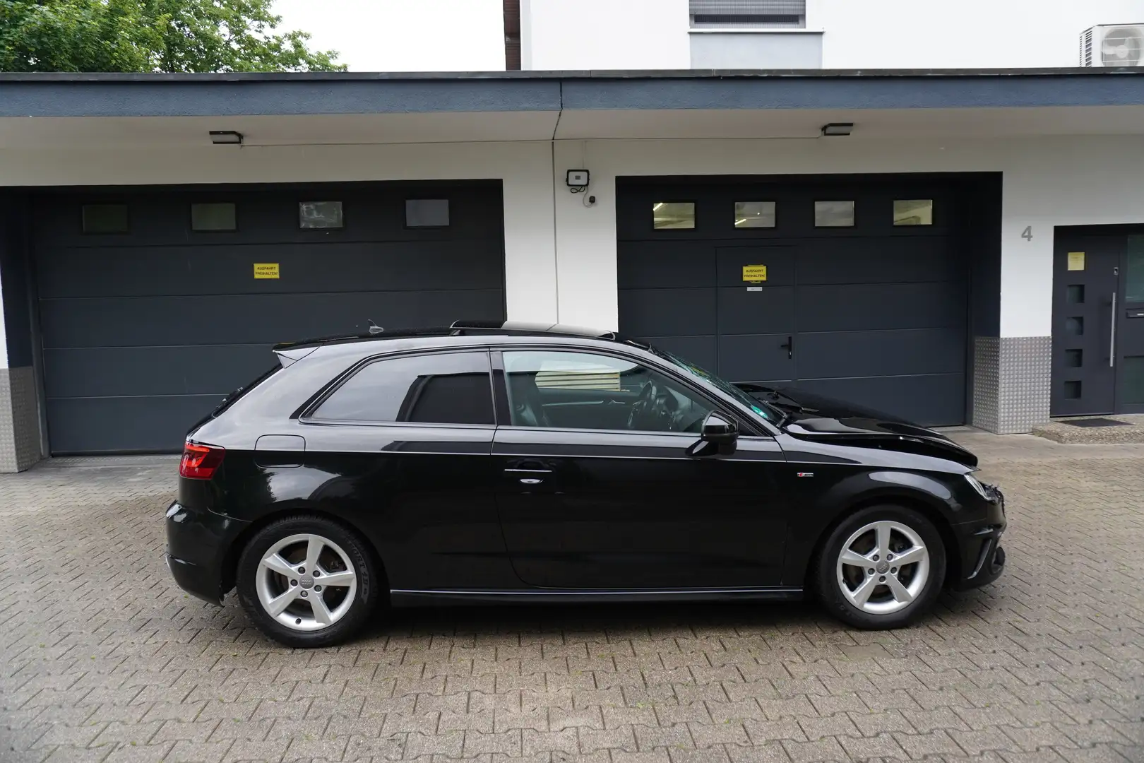 Audi A3 2.0 TDI S line Sportpaket LEDER+NAVI+PANORAM+XENON Negro - 2