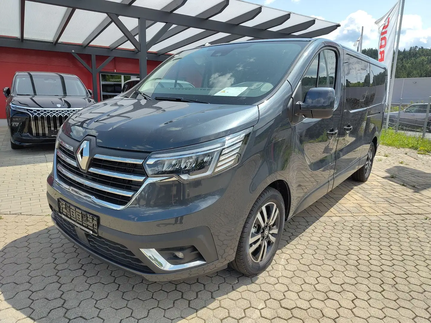 Renault Trafic 2.0 dCi170 EDC Grand SpaceClass L2H1 8-SI Grau - 1