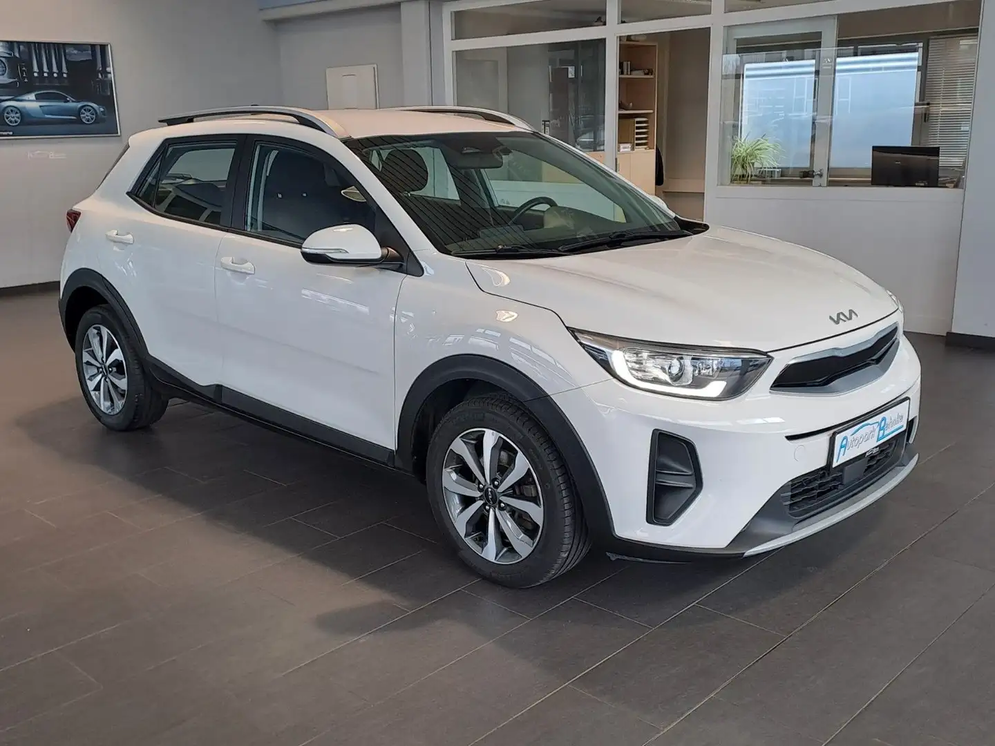 Kia Stonic T-GDi Aut.*Navi*Kamera*CarPlay*Alu*Sitzh. Weiß - 2