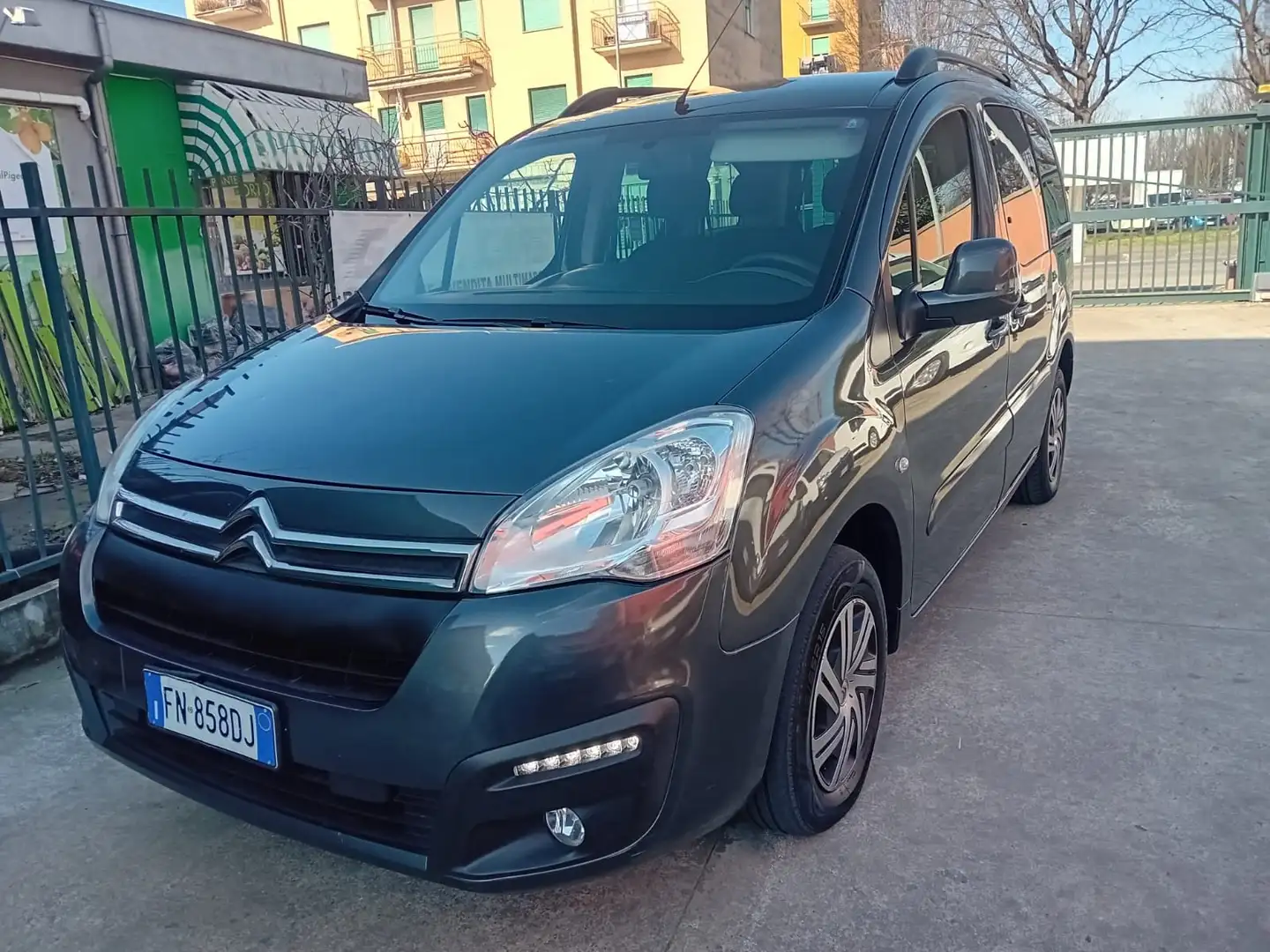 Citroen Berlingo autocarro 5 posti Gris - 1