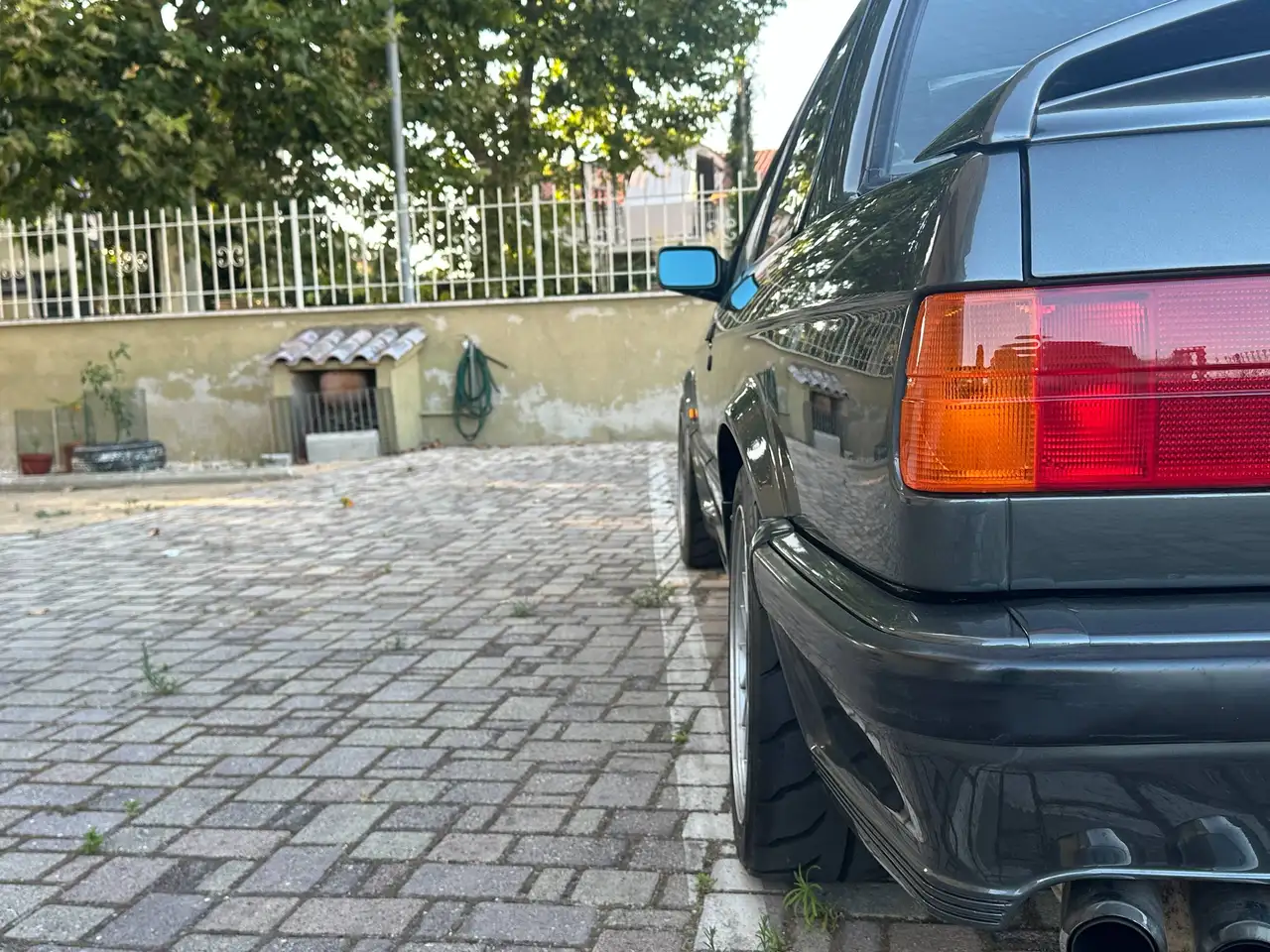 BMW 320i 2p, foto 2