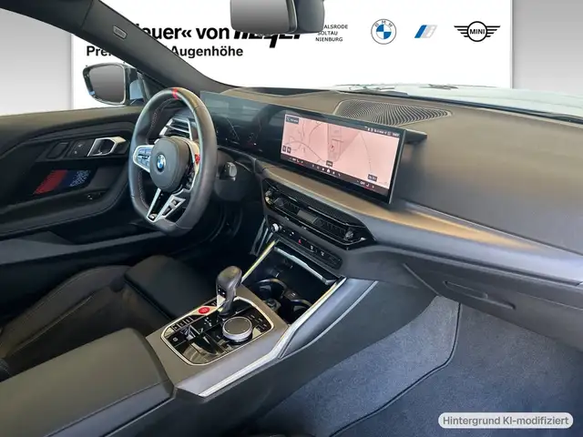 BMW M2 view 4