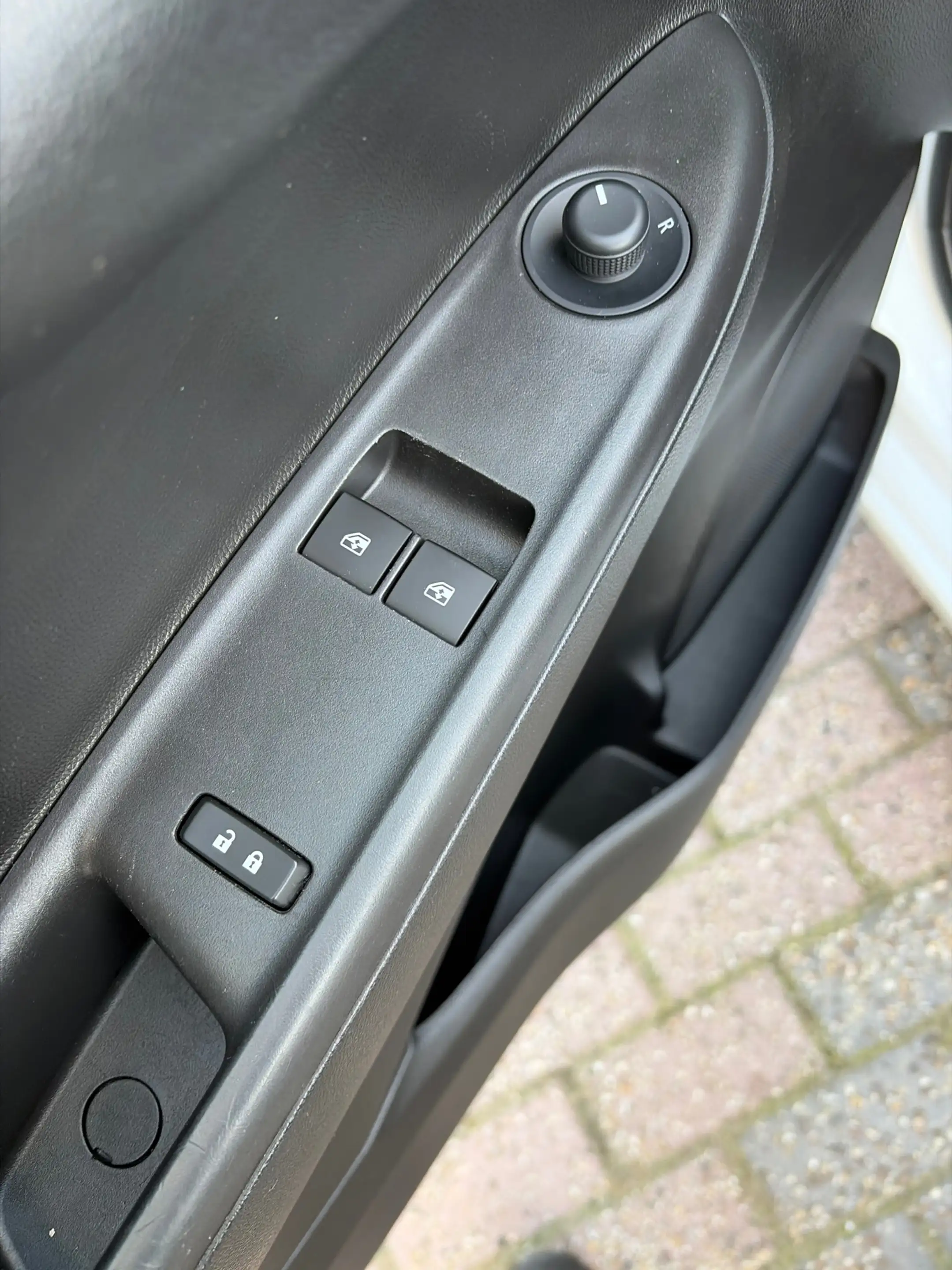 Opel Karl 1.0 ecoFLEX Edition — photo 10