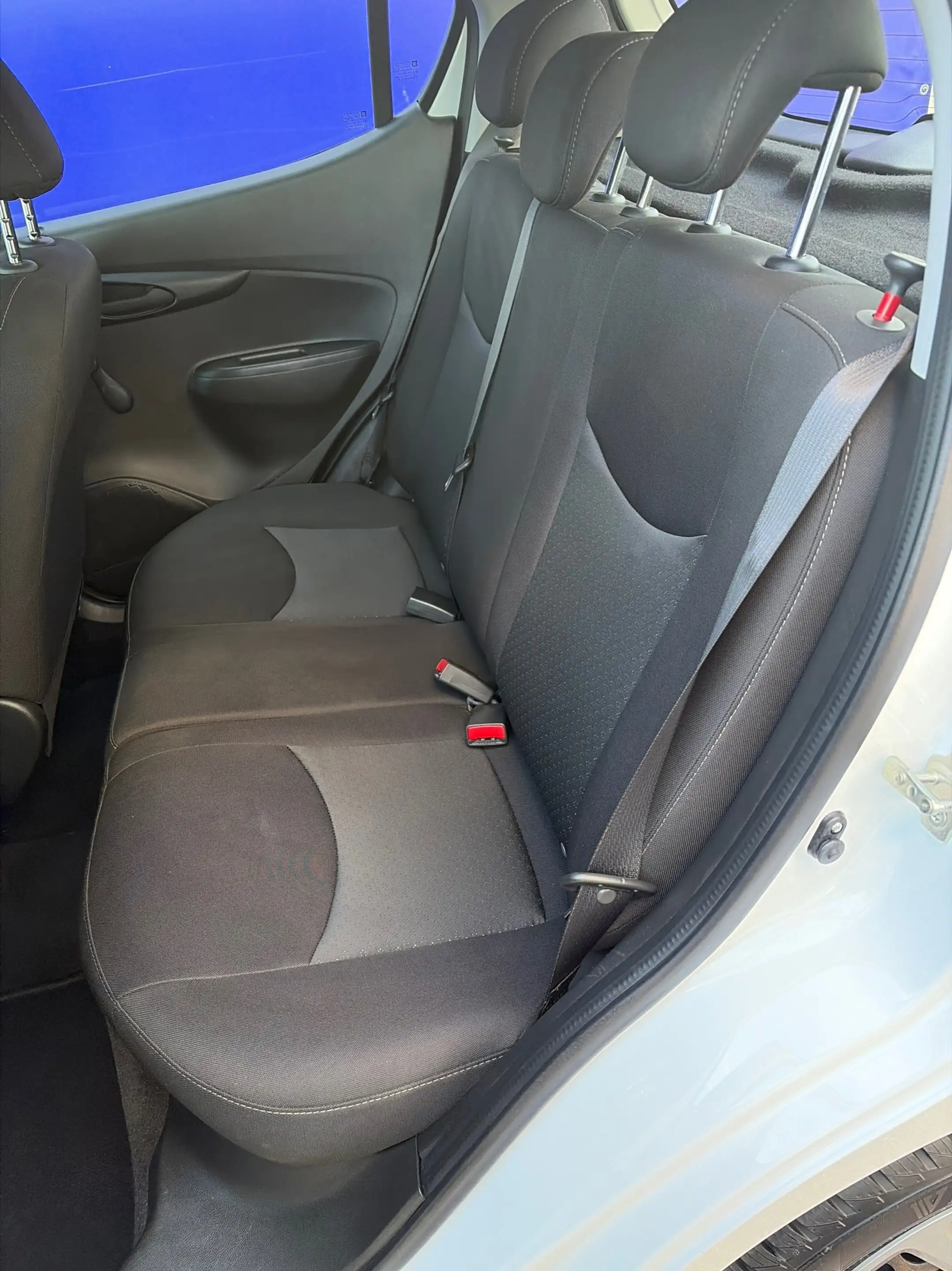 Opel Karl 1.0 ecoFLEX Edition — photo 7