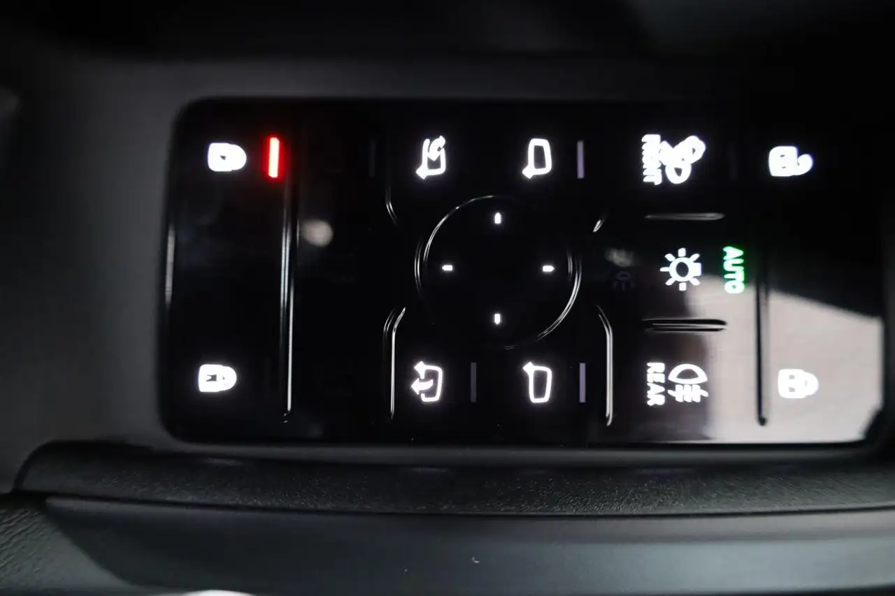 Audi Q5 TDI quattro S-Tronic, neues Modell, AHK, Navi, Led 9