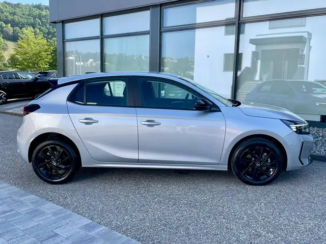 Opel Corsa view 8