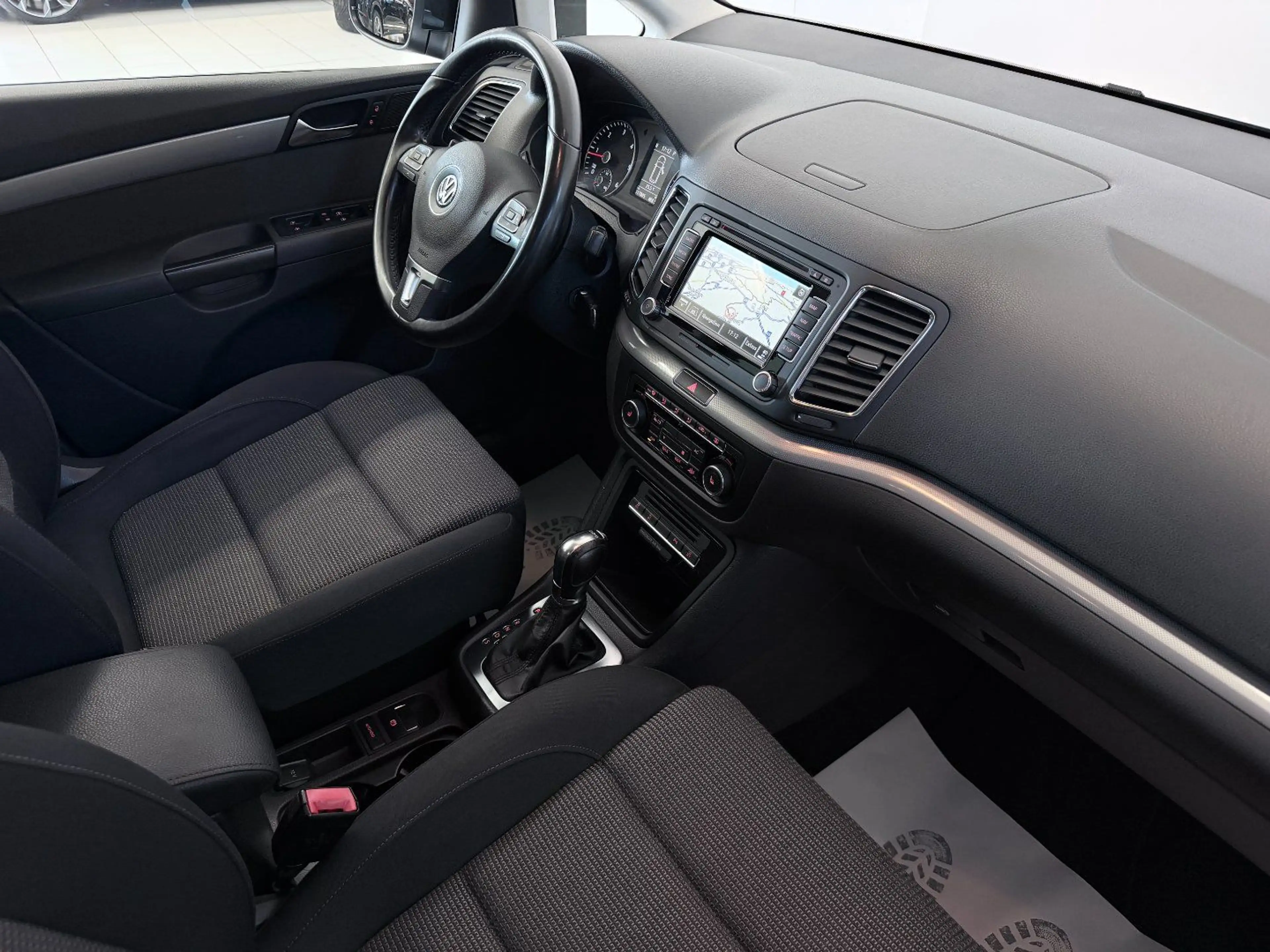 Volkswagen Sharan 2.0 TDI Comfortline*SHZ*PDC*NAVI* — photo 15