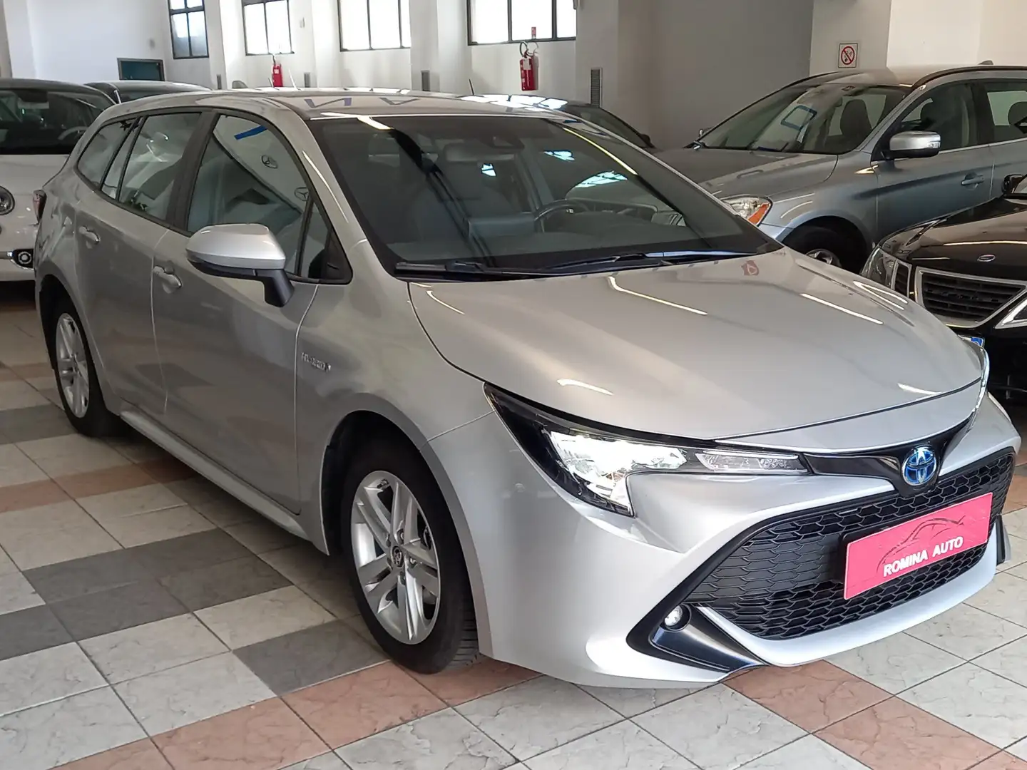 Toyota Corolla Corolla Touring Sports 1.8h Business Zilver - 2