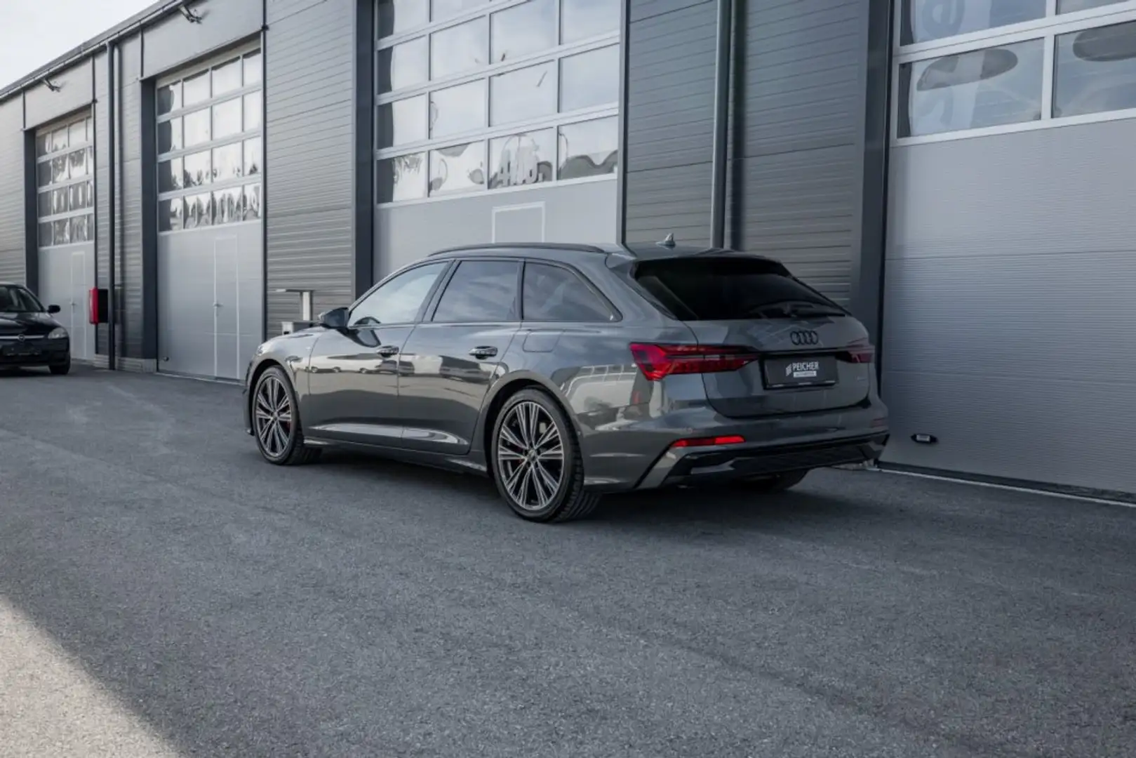 Audi A6 Avant 55 TFSI e PHEV quattro Grau - 2