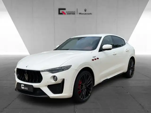 Maserati Levante Trofeo V8 581 HP Bowers 22'' Pano Carbon