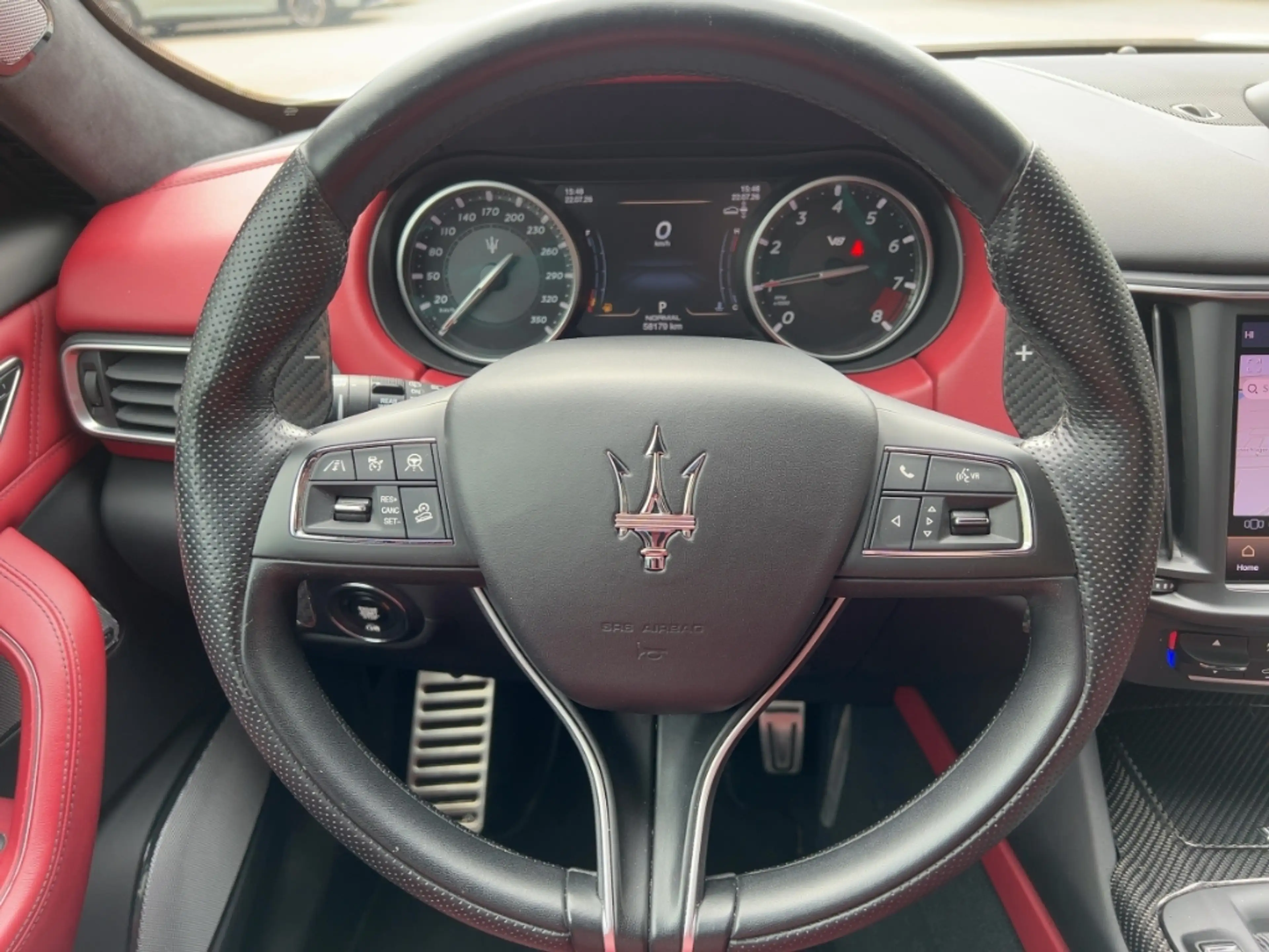 Maserati Levante Trofeo MY23 V8 581 HP Bowers 22'' Pano Carbon — photo 10