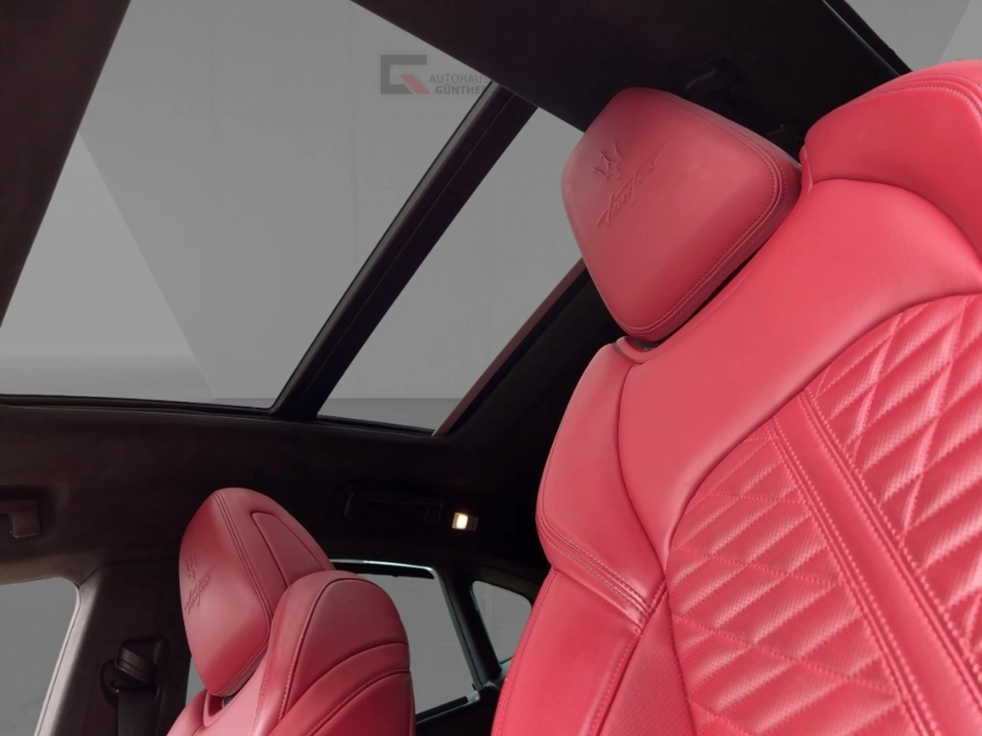 Maserati Levante Trofeo MY23 V8 581 HP Bowers 22'' Pano Carbon — photo 14