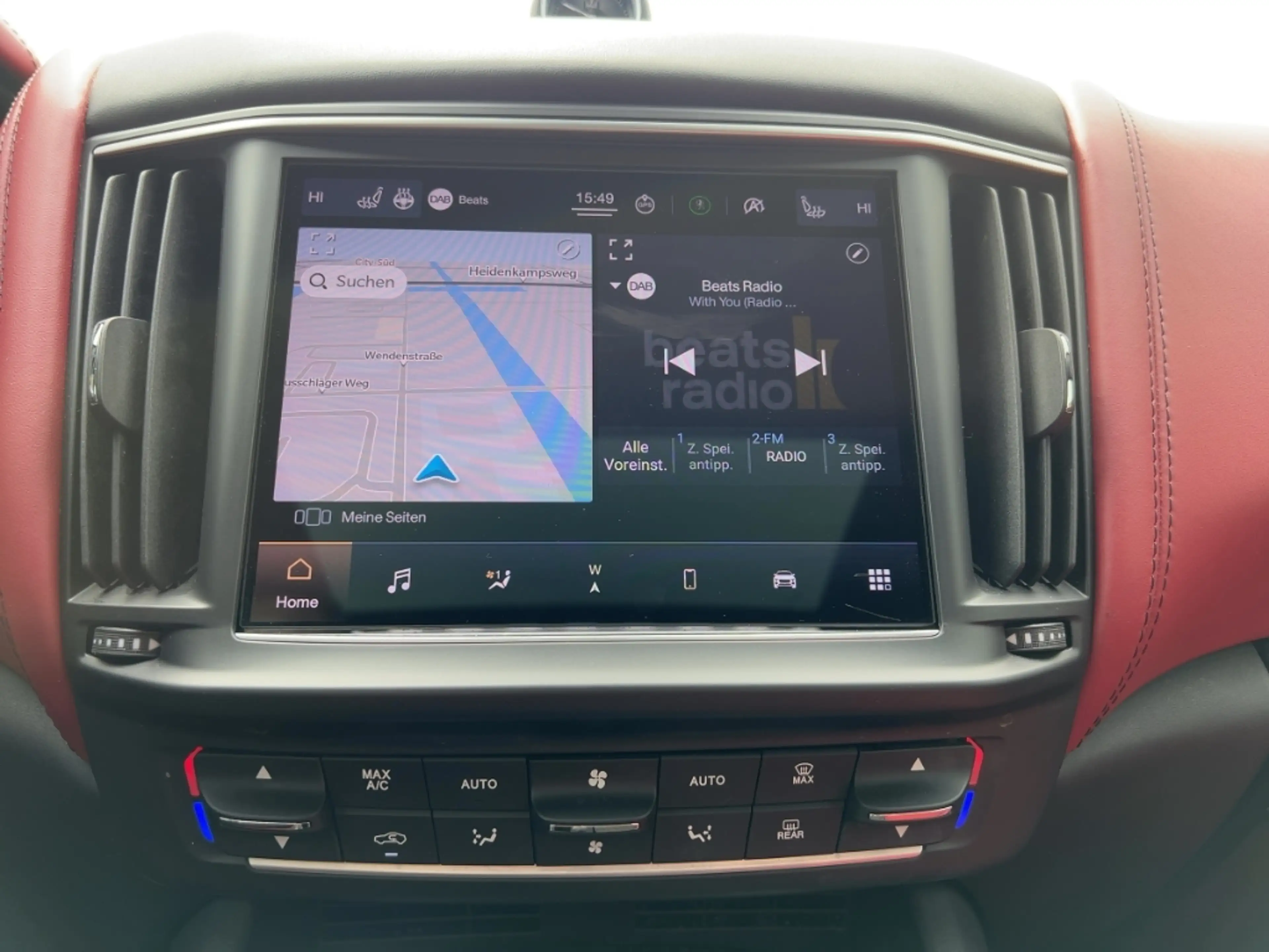 Maserati Levante Trofeo MY23 V8 581 HP Bowers 22'' Pano Carbon — photo 12
