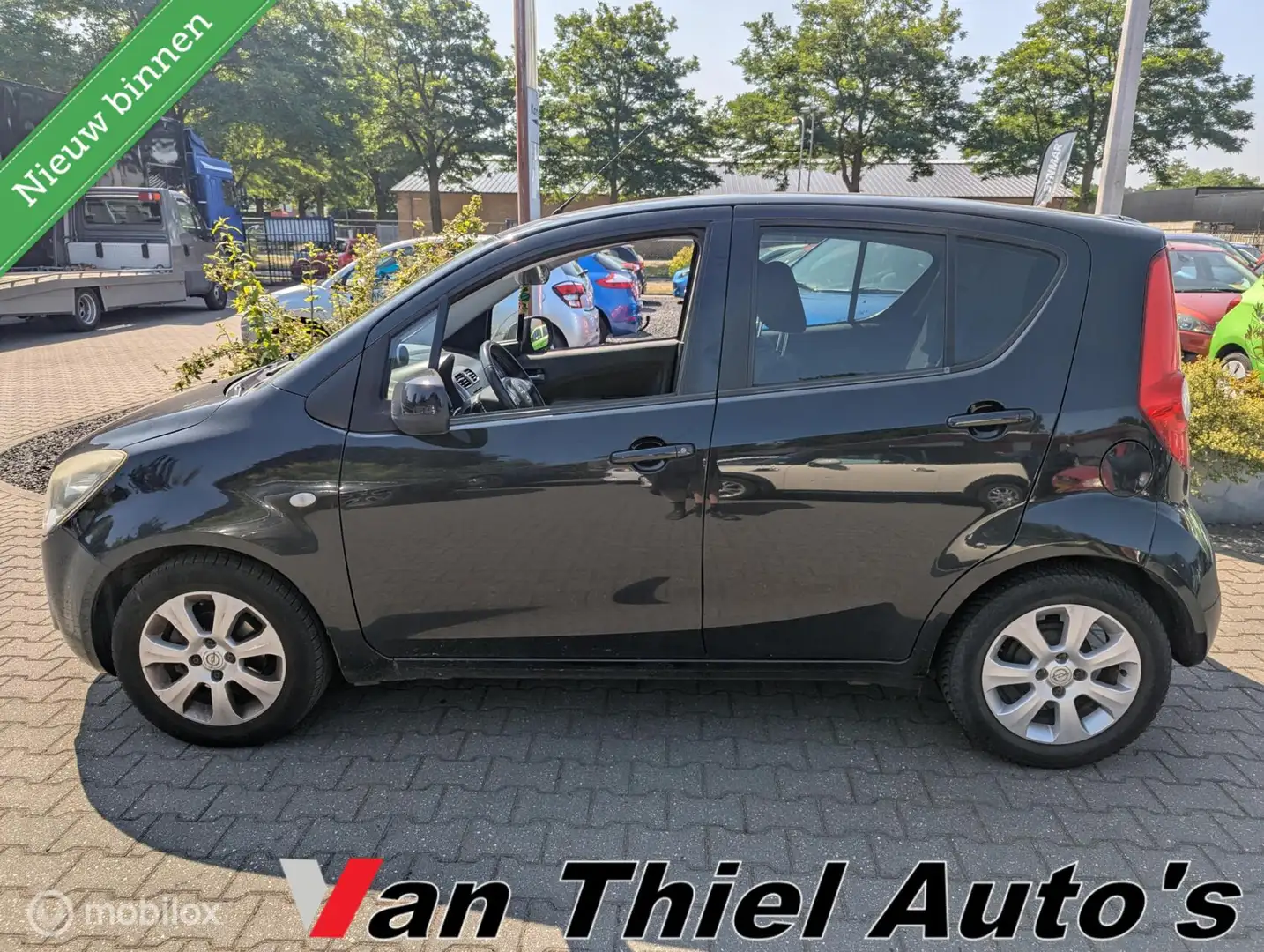 Opel Agila 1.2 Enjoy Zwart - 2