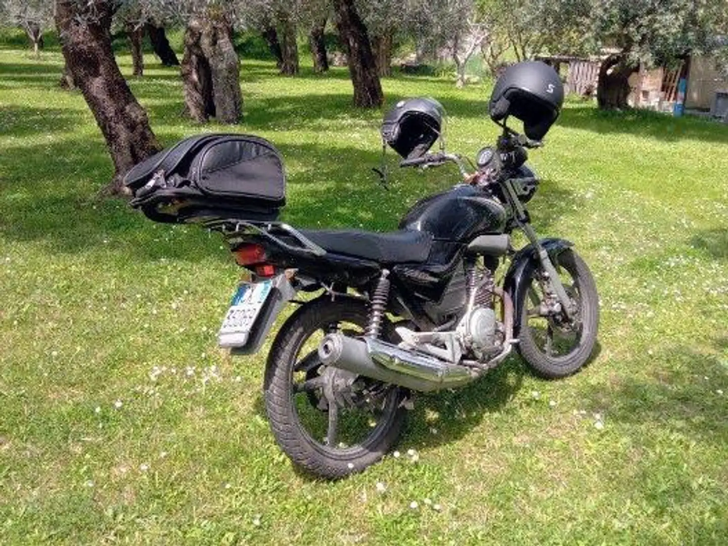 Yamaha YBR 125 Zwart - 1
