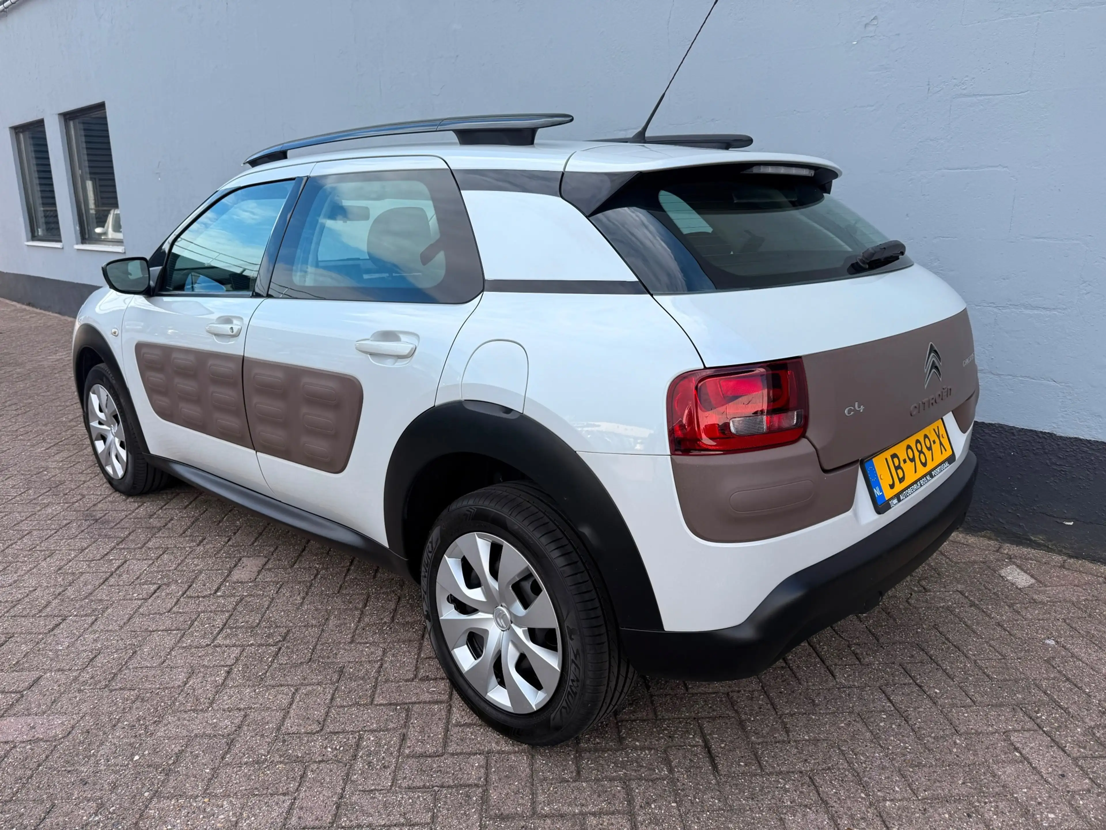 Citroen C4 Cactus 1.2 PureTech Feel - Climate Control — photo 3