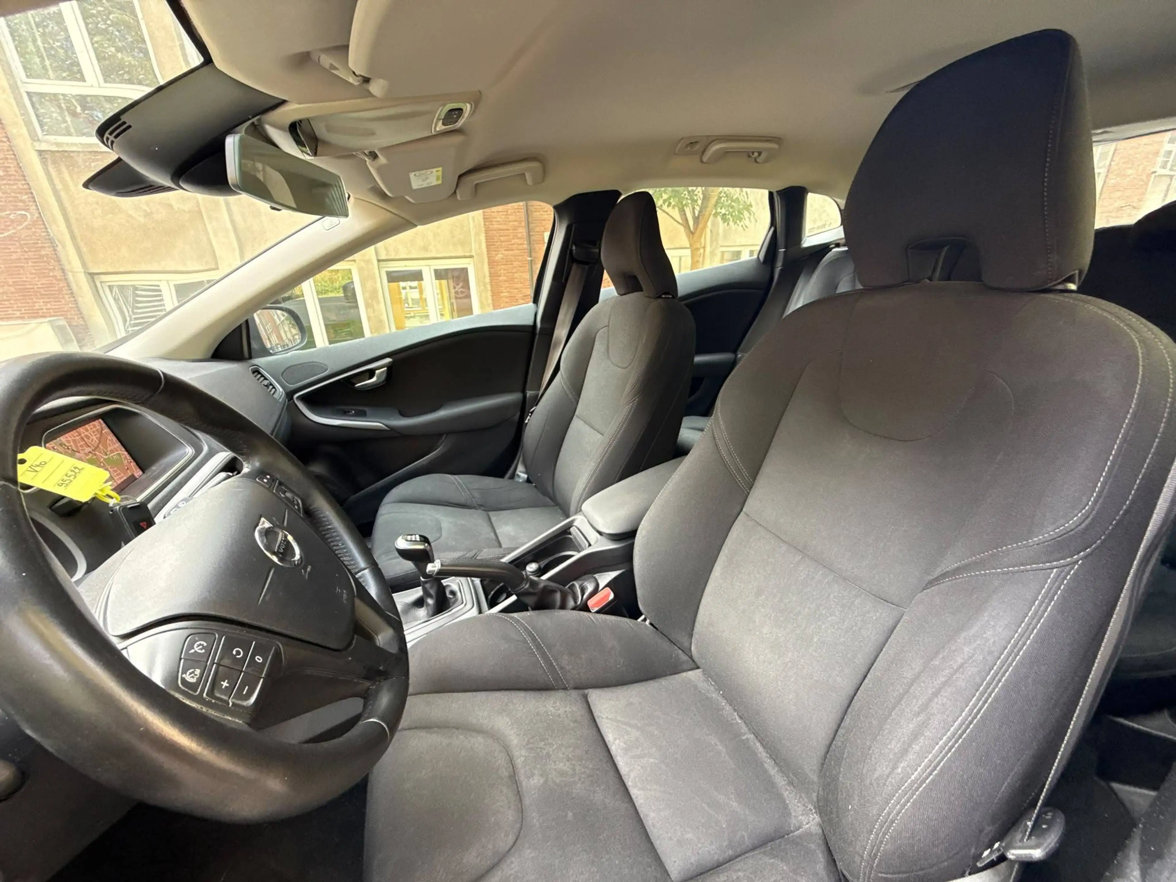 Volvo V40 V40 2.0 D2 Eco Kinetic — photo 9