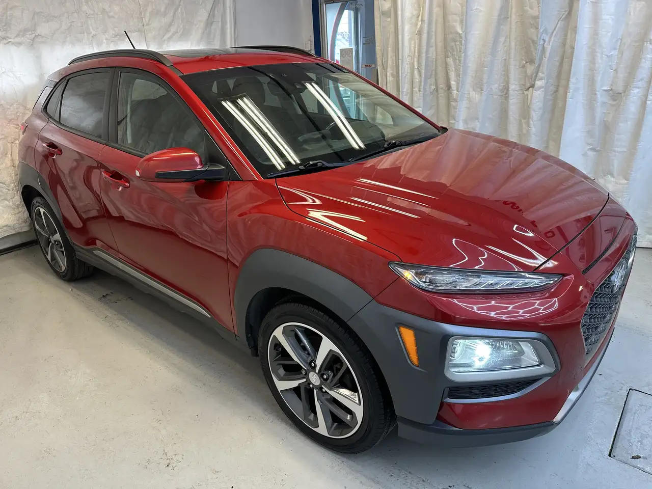 Hyundai KONA снимка Hyundai KONA