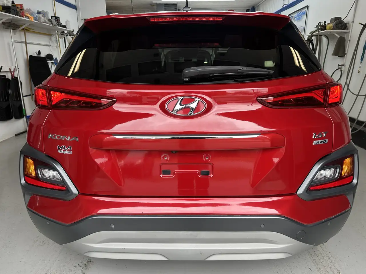 Hyundai KONA снимка Hyundai KONA