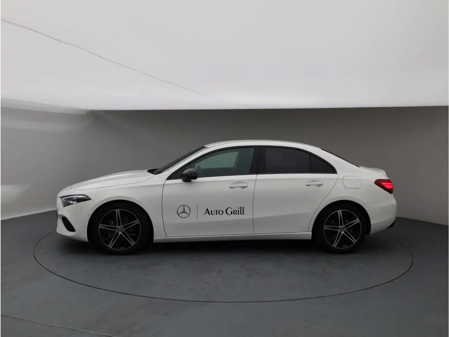 Mercedes-Benz A 180 Limo Night Distronic KeyGO Ambi Standhzg Weiß - 2