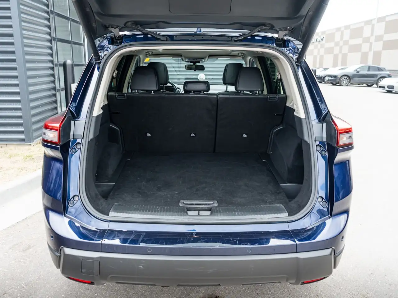 Nissan Rogue снимка Nissan Rogue