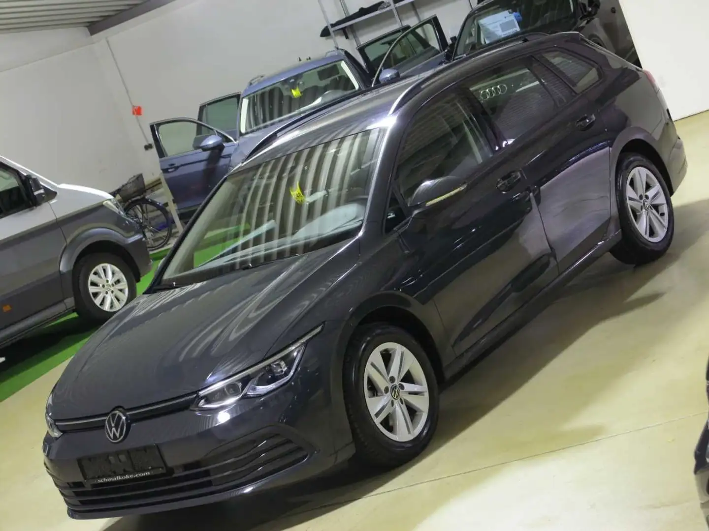 Volkswagen Golf VIII Variant 1.0 TSI OPF Life Navi ACC DAB Gris - 2