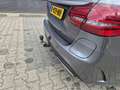 Mercedes-Benz C 300 e AMG 320pk 9G-TRONIC, Trekhaak MOET NU WEG Grijs - thumbnail 16