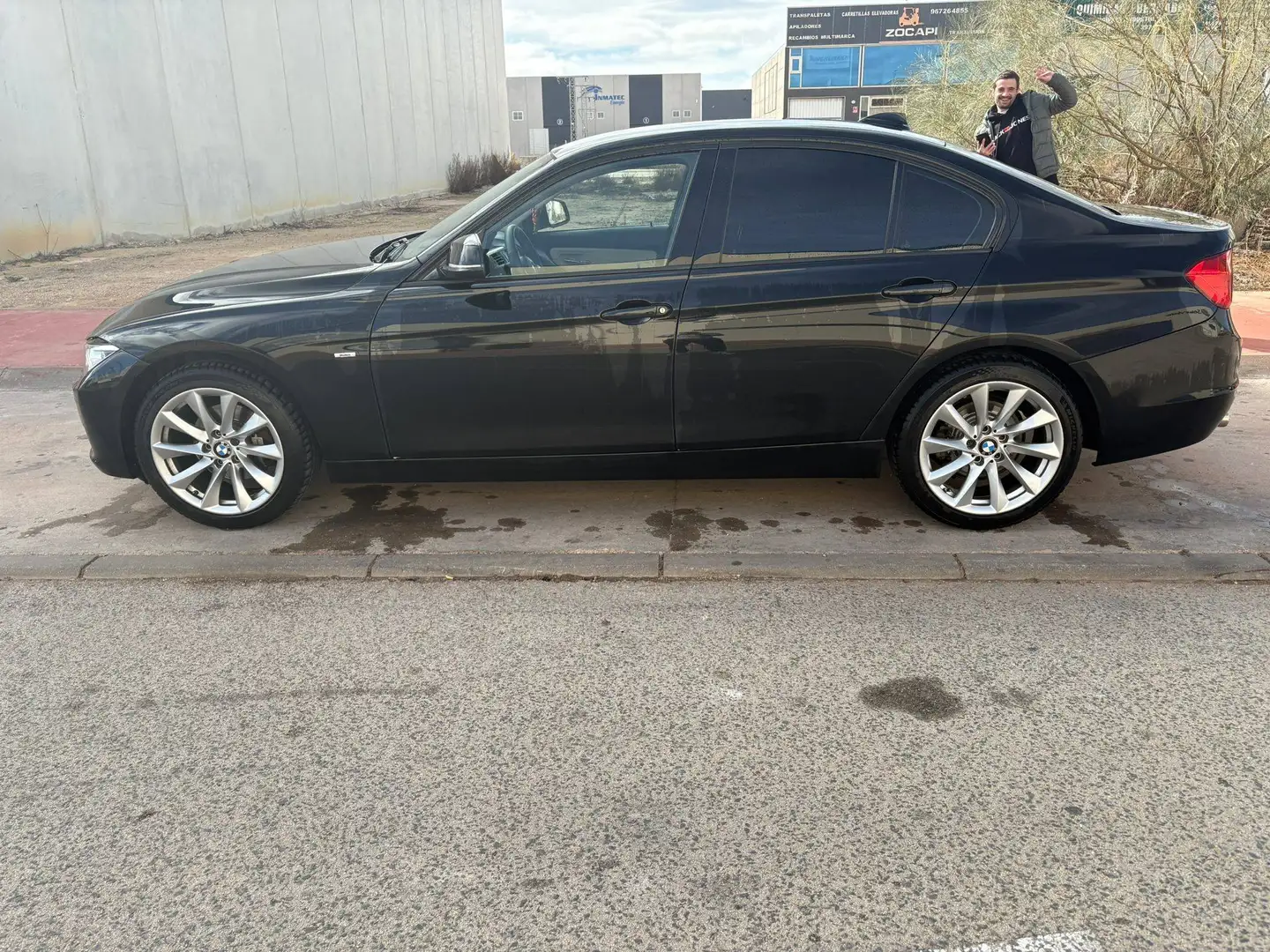 BMW 320 320dA Negro - 2