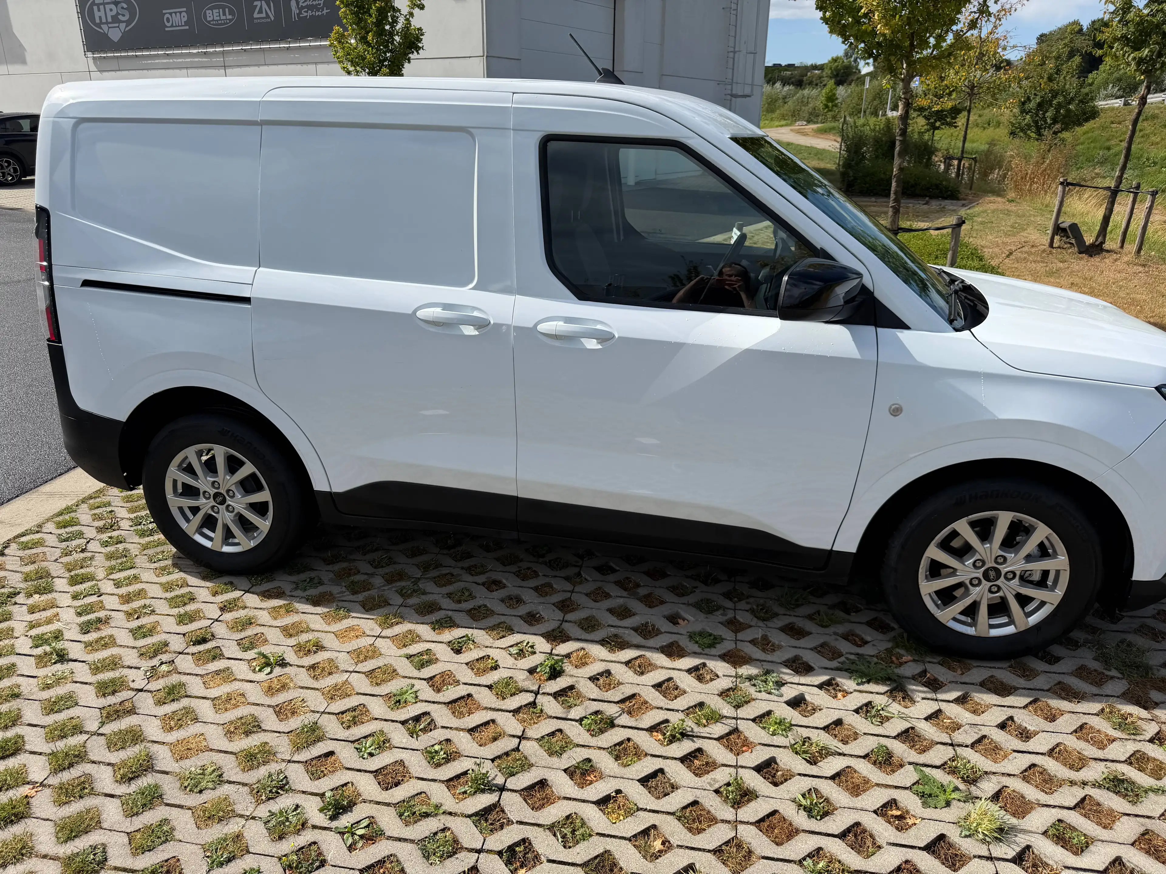 Ford Transit Courier Transit Courier 1.0 EcoBoost Limited Limited — photo 3