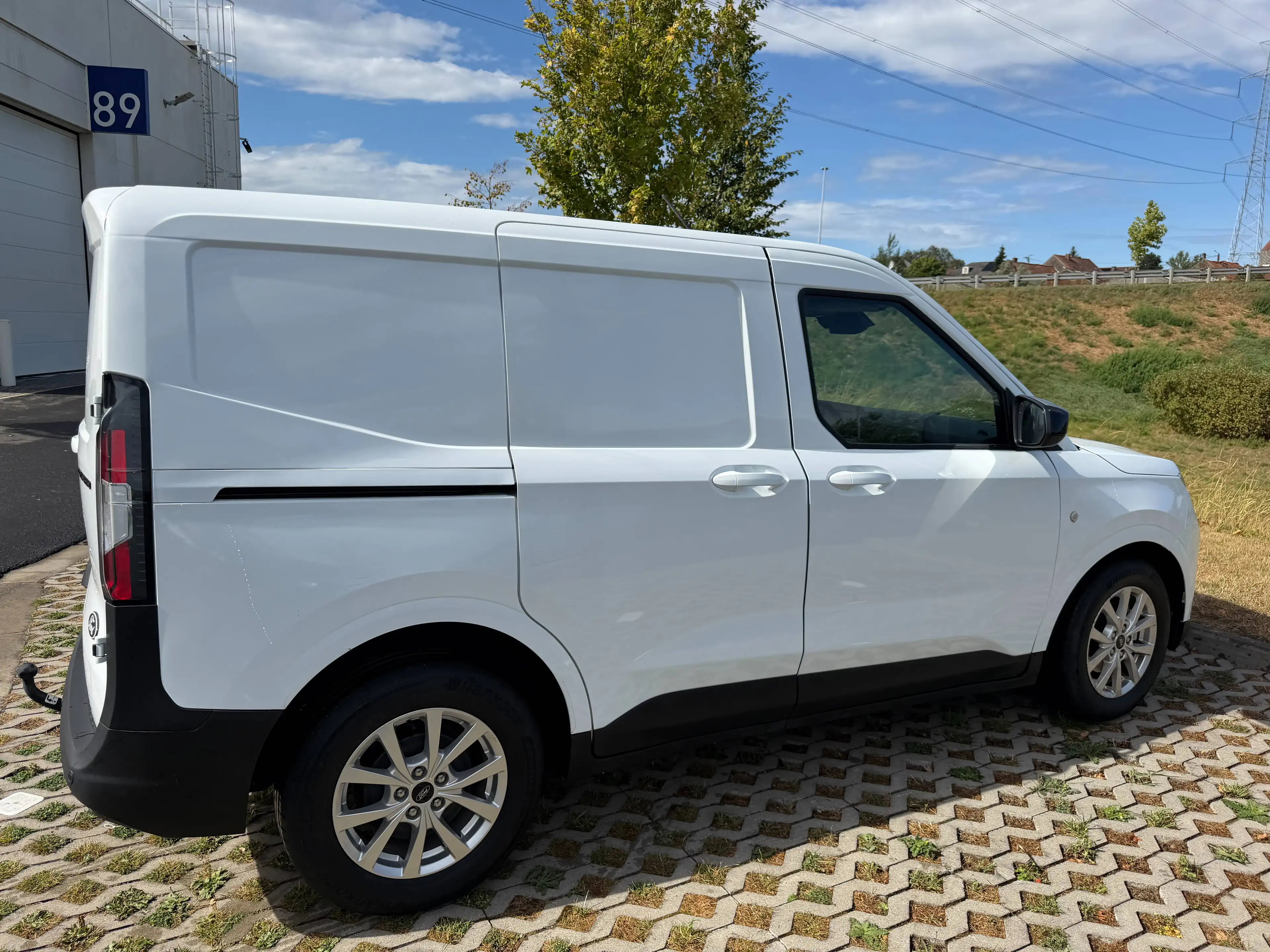 Ford Transit Courier Transit Courier 1.0 EcoBoost Limited Limited — photo 4