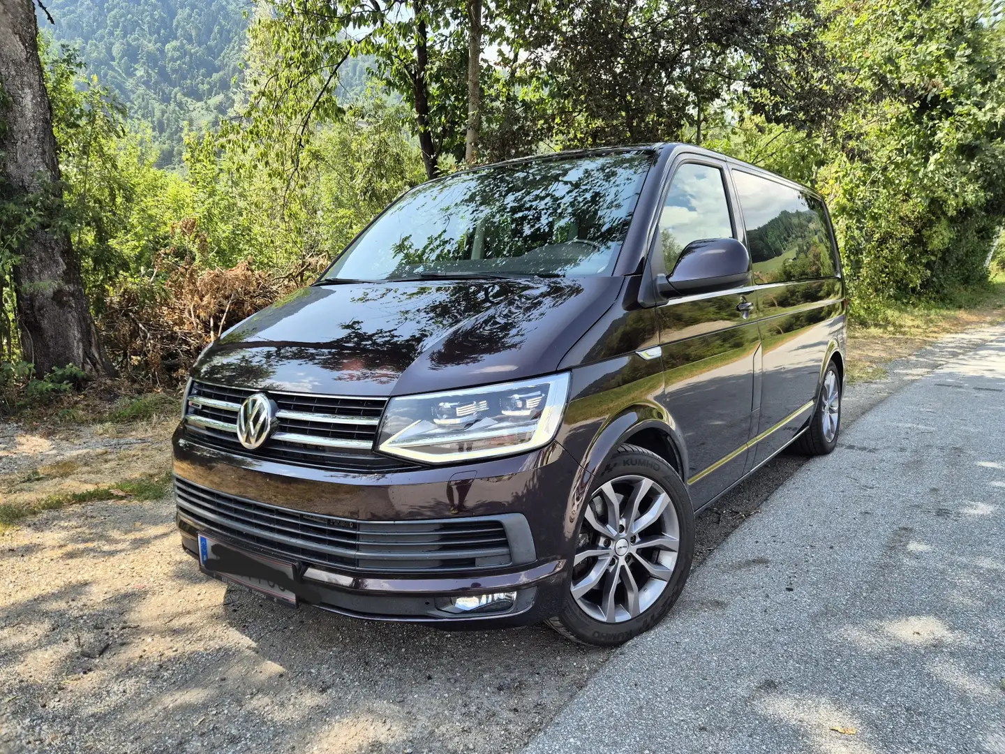 Volkswagen T6 Caravelle 2,0 TDI 4Motion BMT Violett - 1