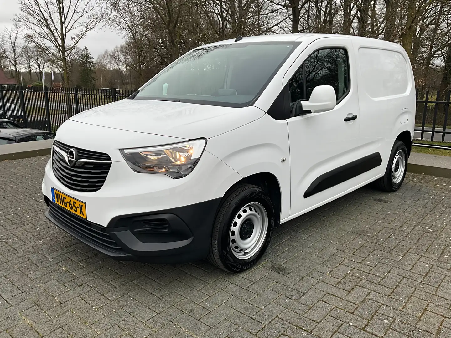 Opel Combo 1.5 Edition L1H1 Airco App Navi Wit - 1