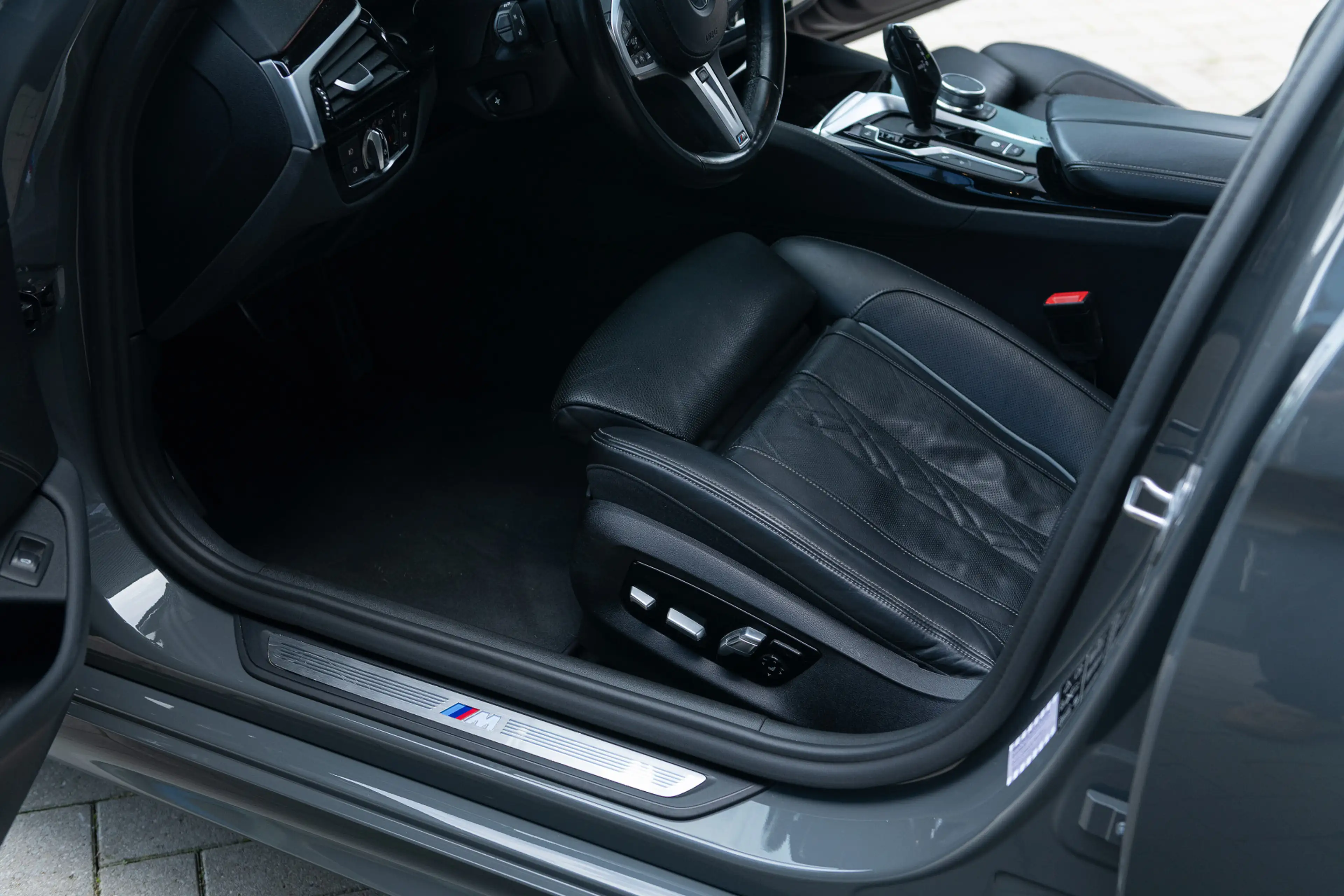 BMW 540 5-serie Touring 540i xDrive M-Sport ACC Pano Harma — photo 24