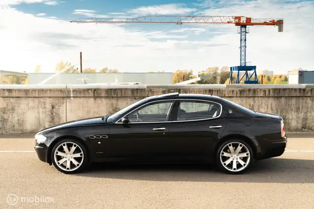 Maserati Quattroporte 4.2 ZF AUT. OPENDAK ELEK STOELEN PDC CRUISE LED BL