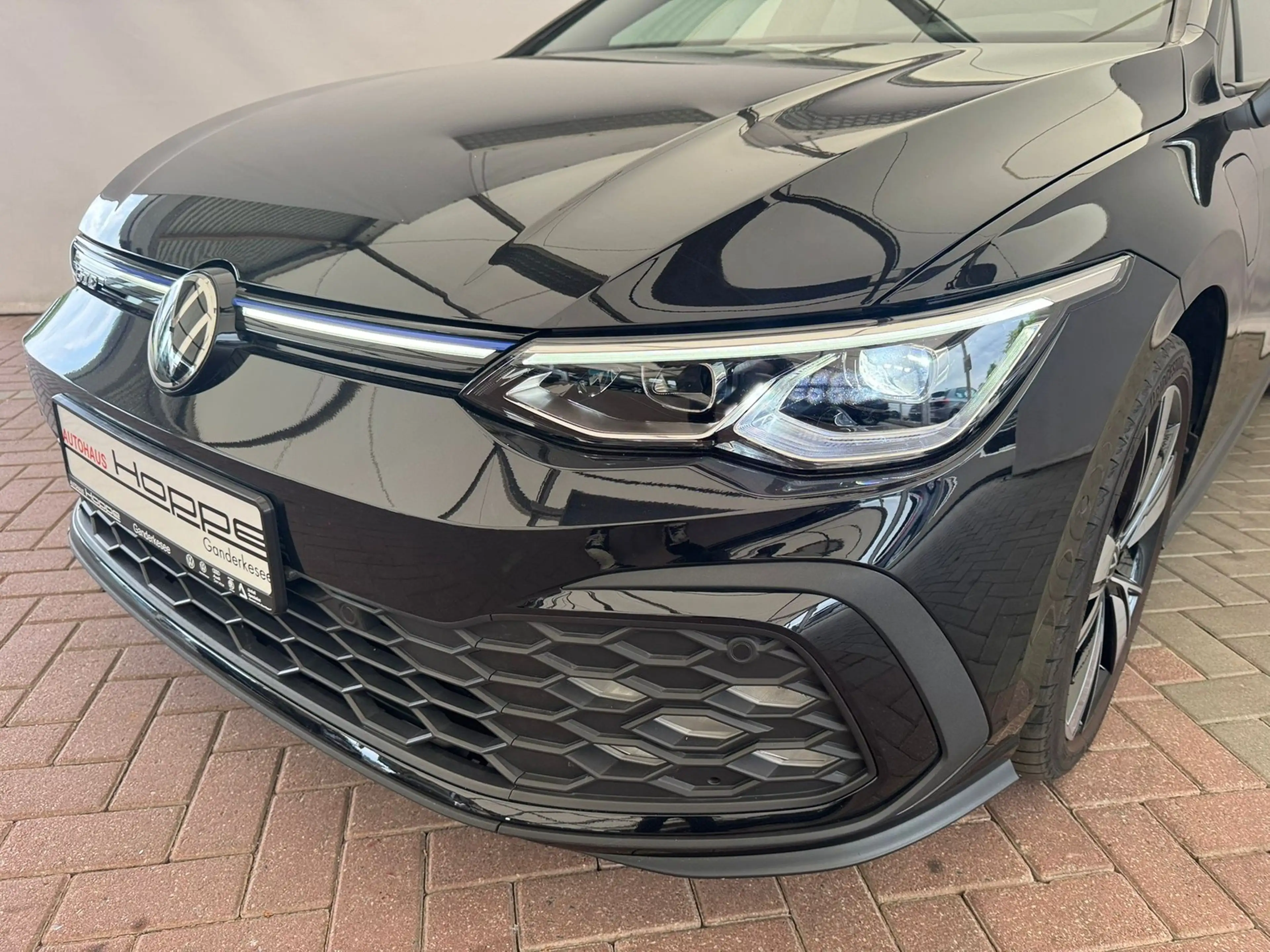 Volkswagen Golf VIII GTE 1.4l eHybrid DSG+AHK+PANO+KAMERA+ACC — photo 25