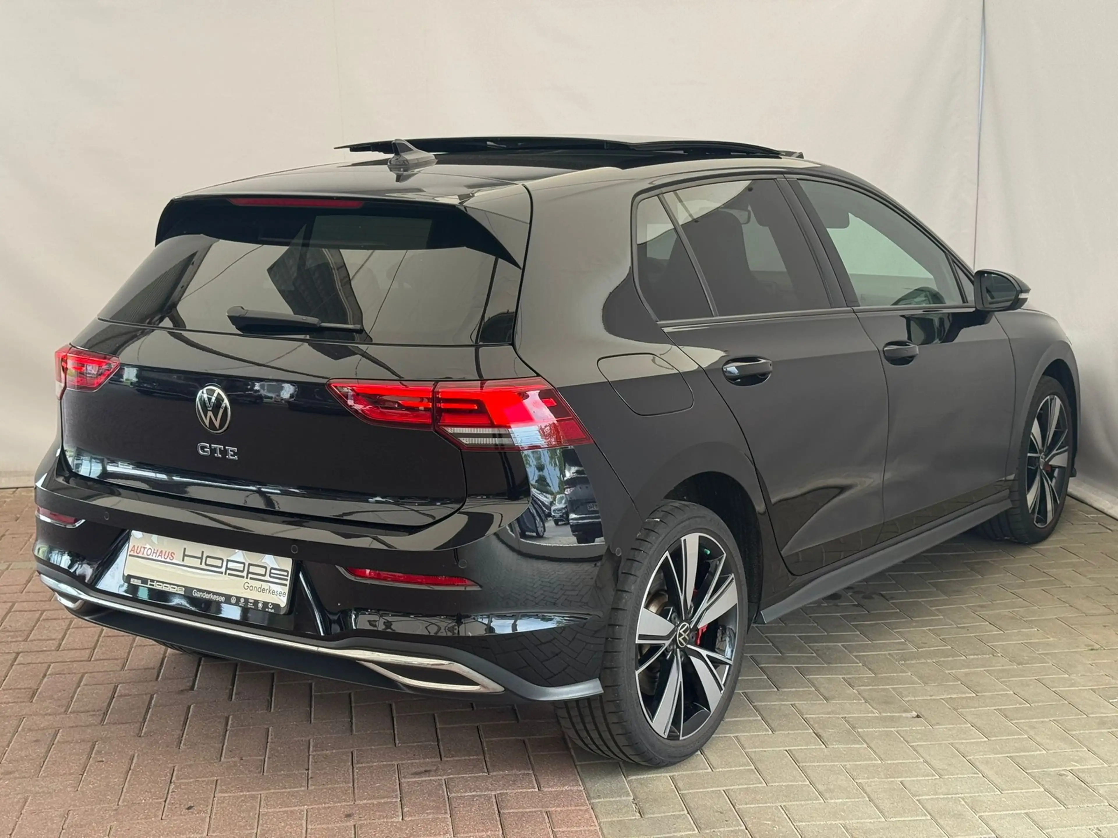 Volkswagen Golf VIII GTE 1.4l eHybrid DSG+AHK+PANO+KAMERA+ACC — photo 23